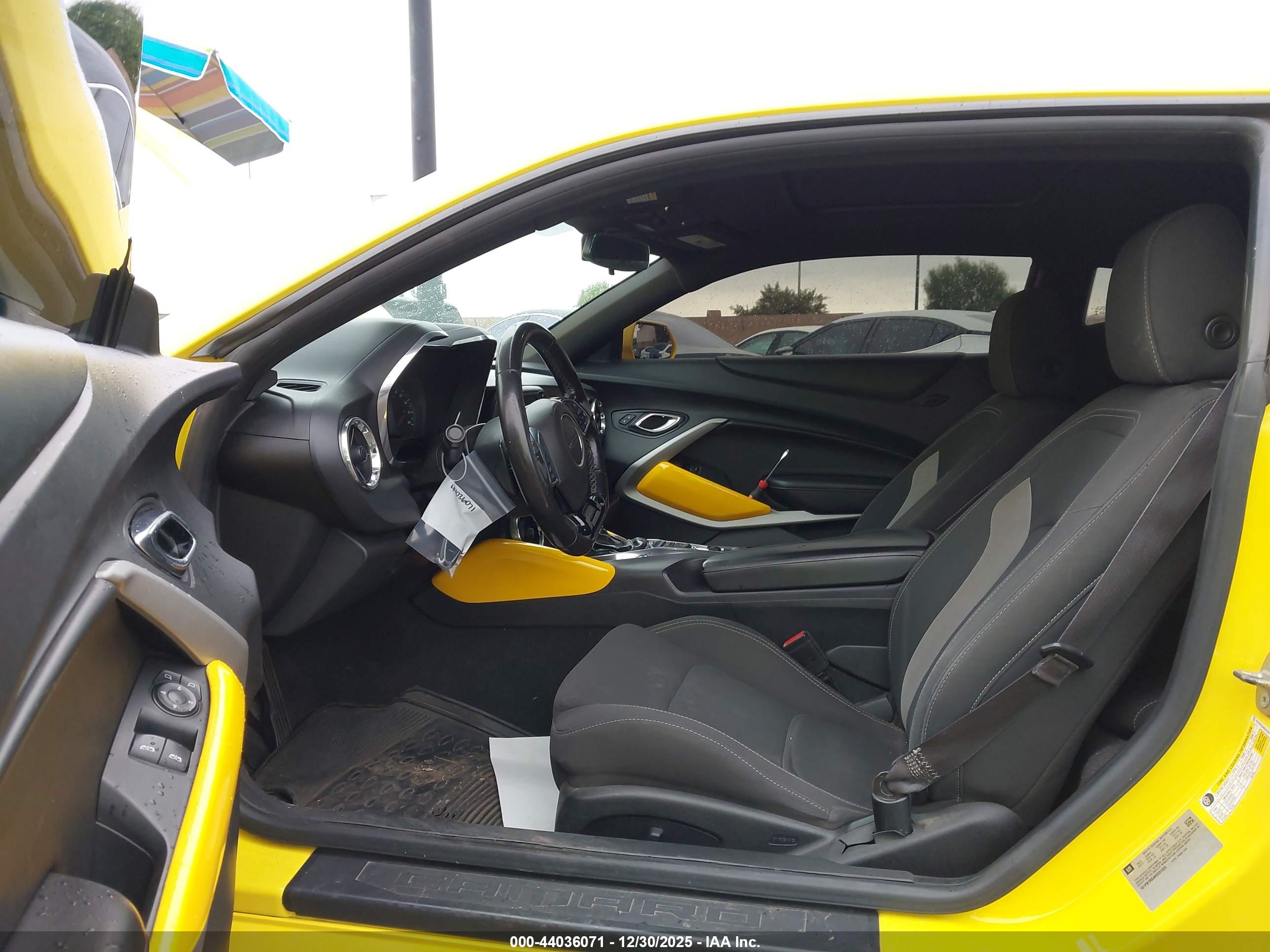 CHEVROLET CAMARO image 5