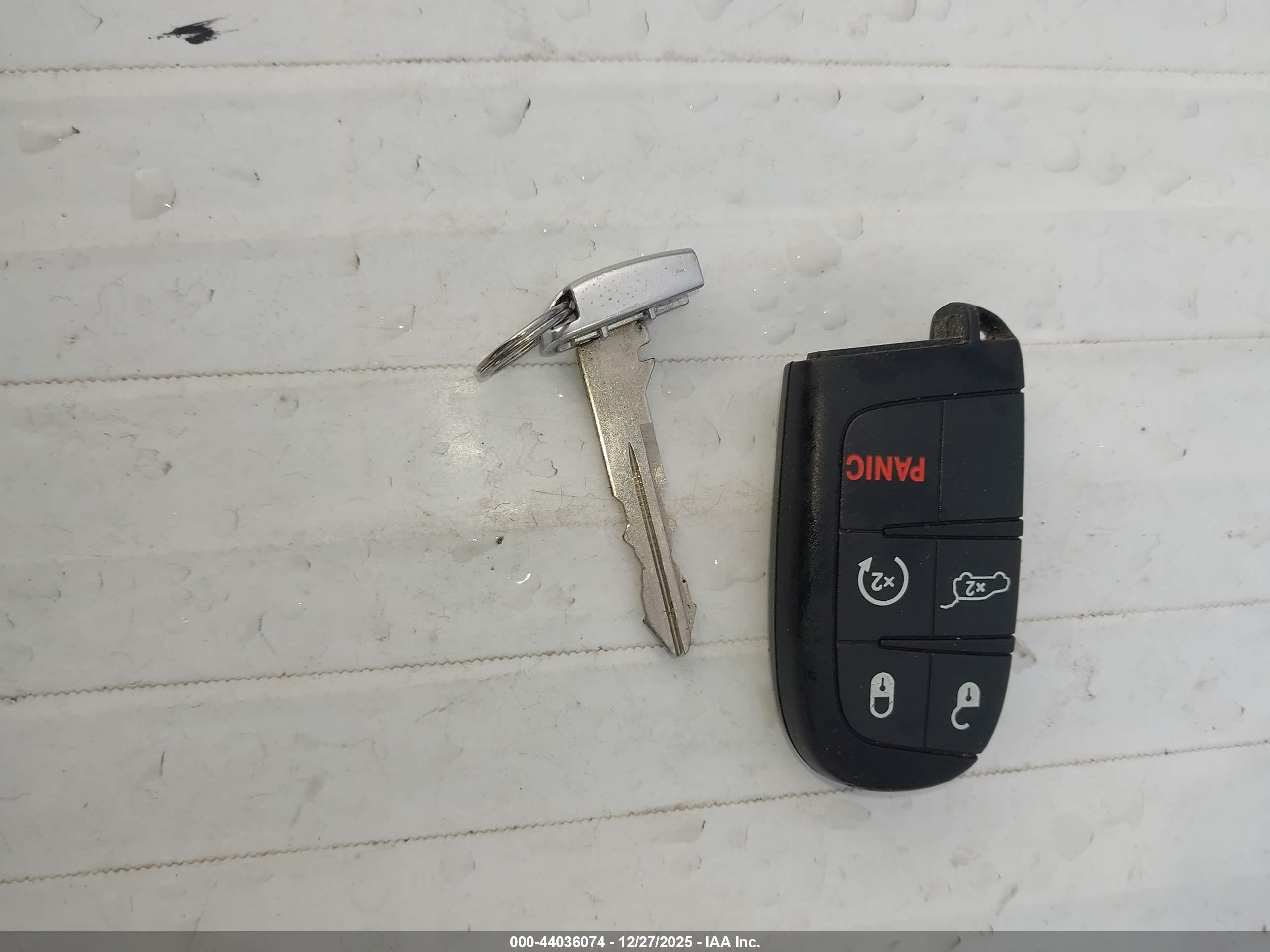 JEEP GRAND image 11
