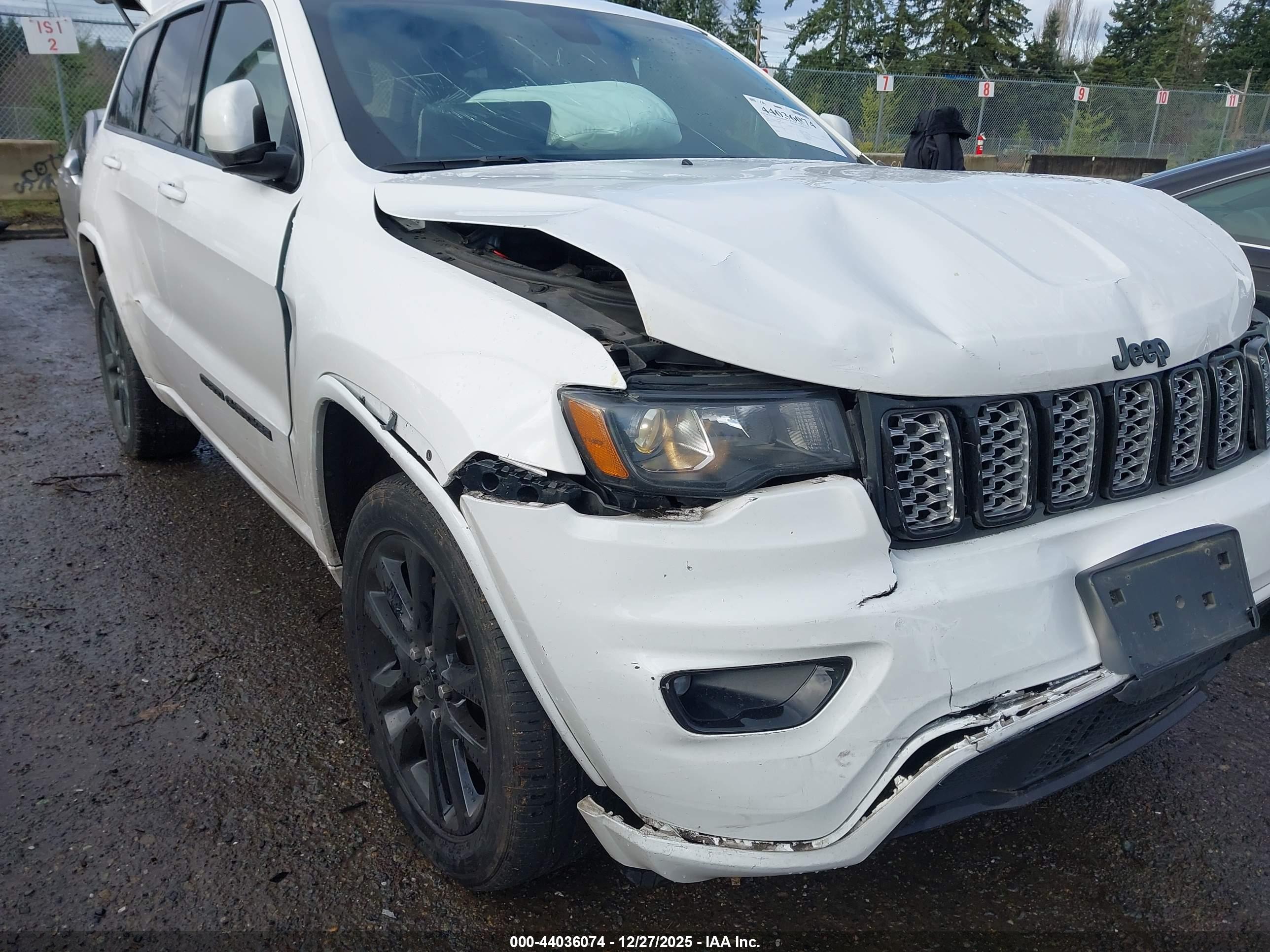 JEEP GRAND image 6
