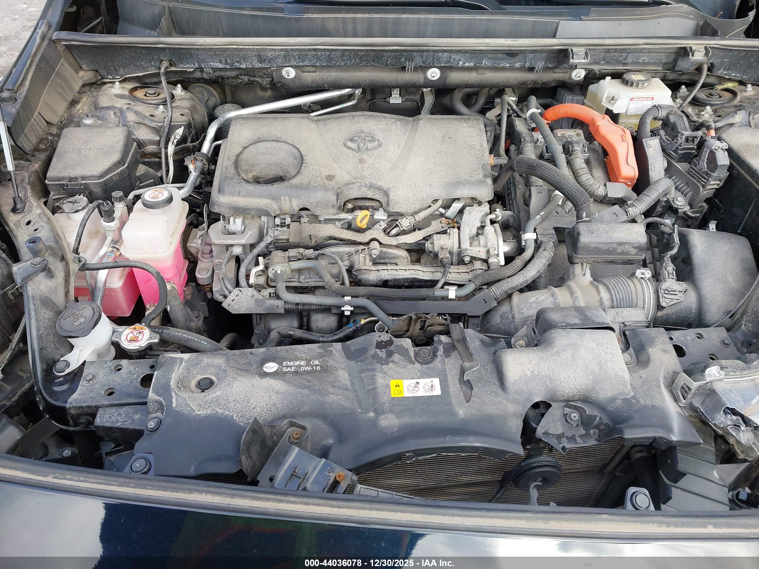 TOYOTA RAV4 image 10