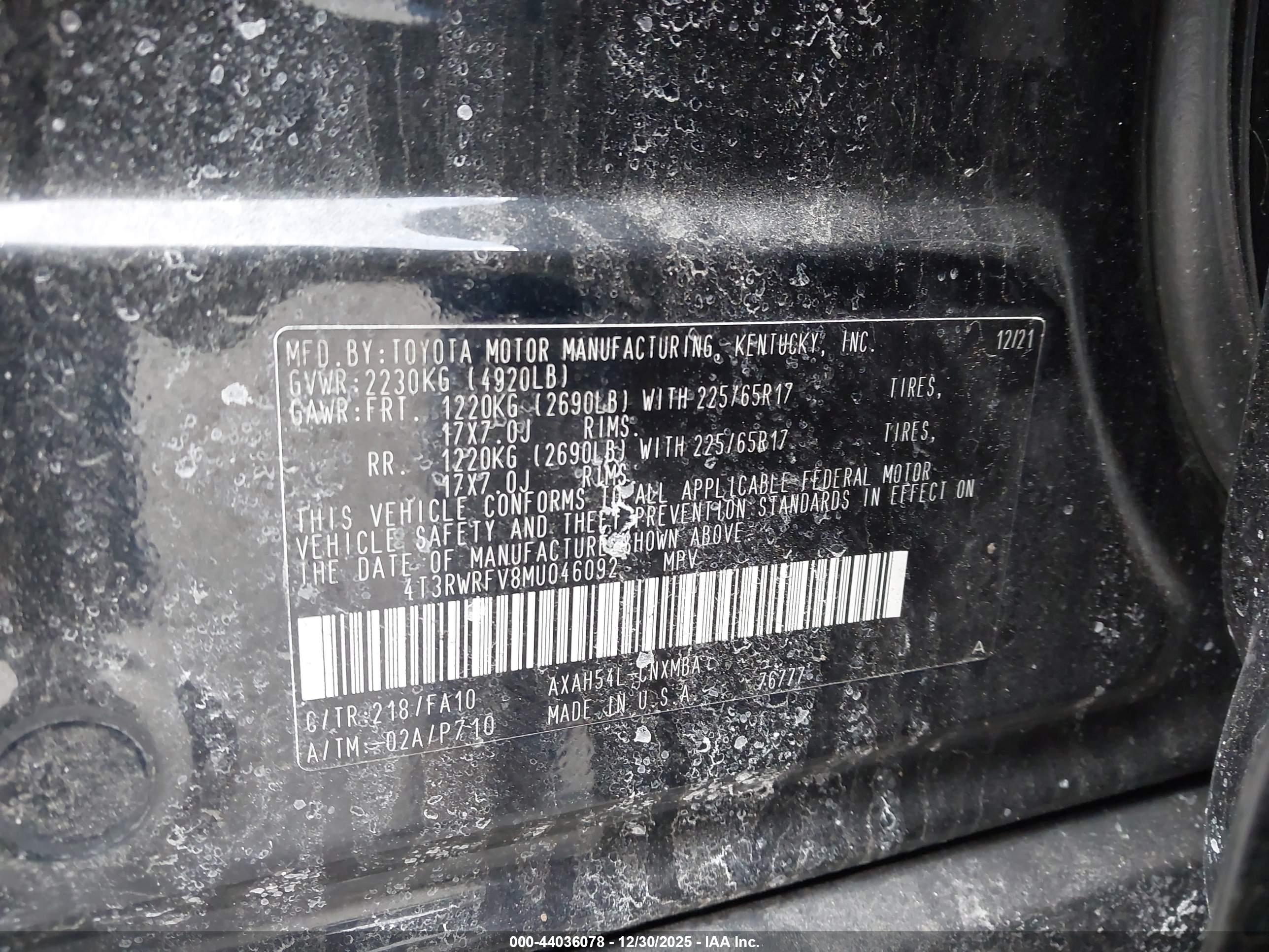TOYOTA RAV4 image 9