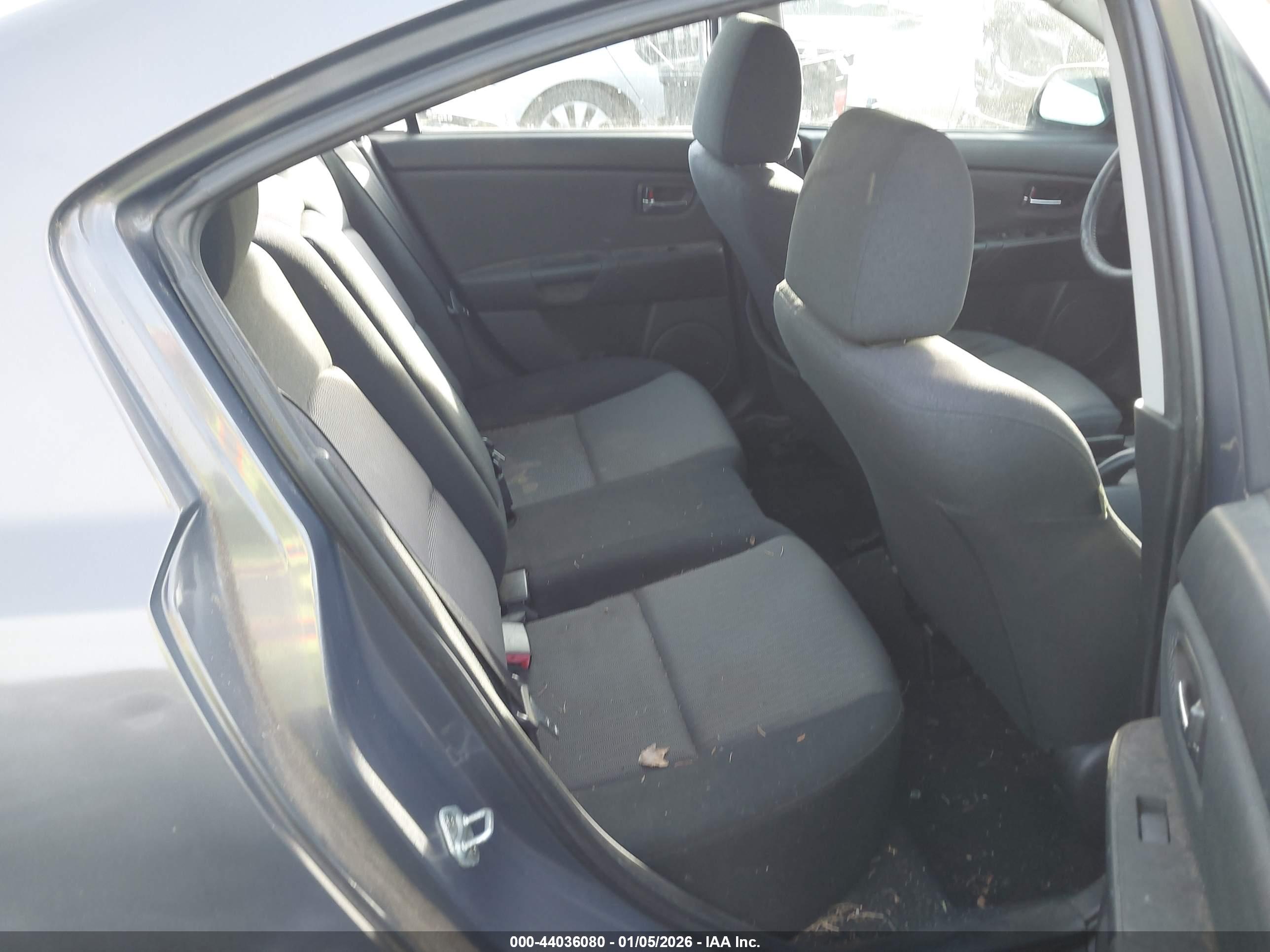 MAZDA MAZDA3 image 8