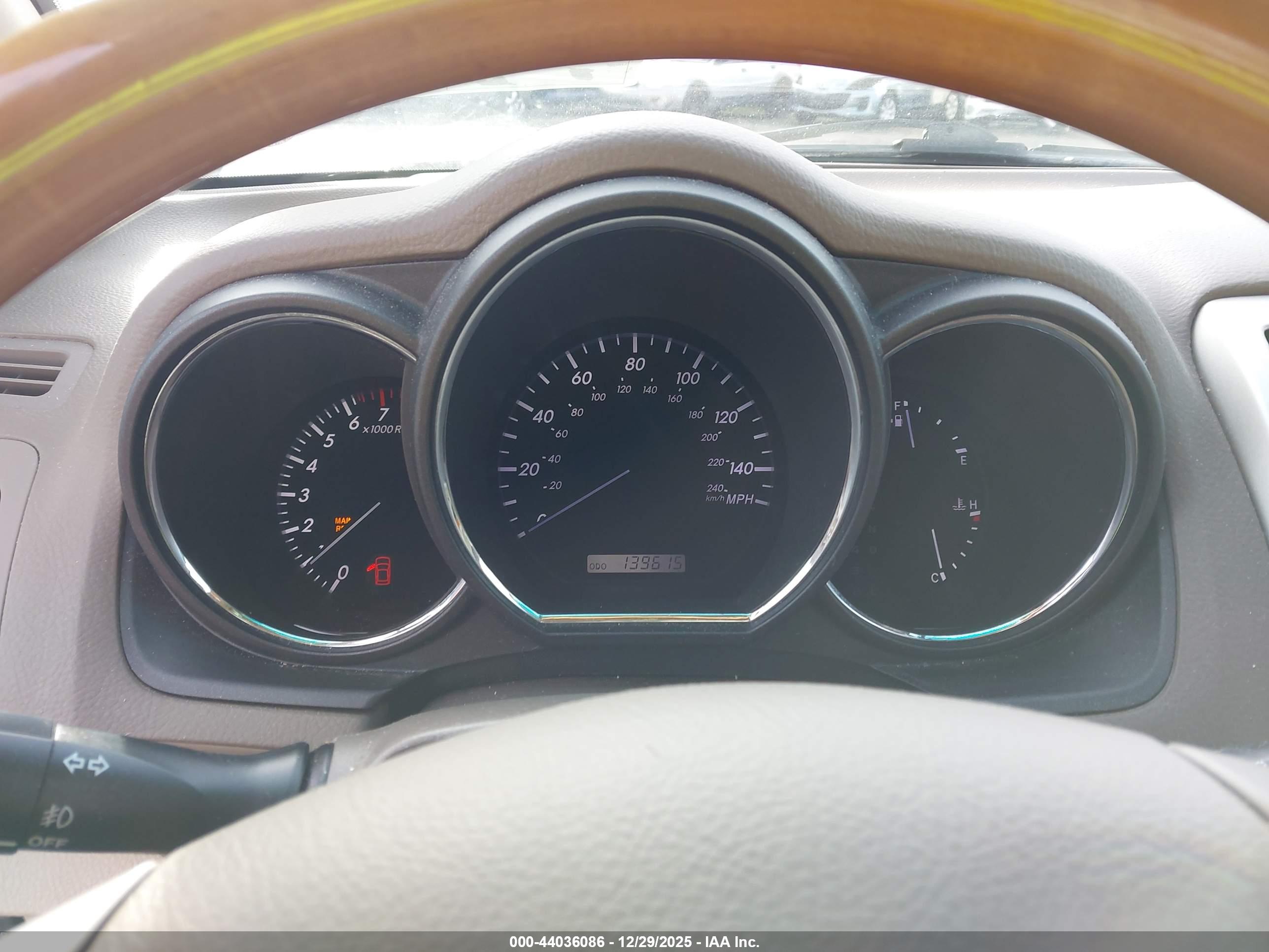 LEXUS RX image 7