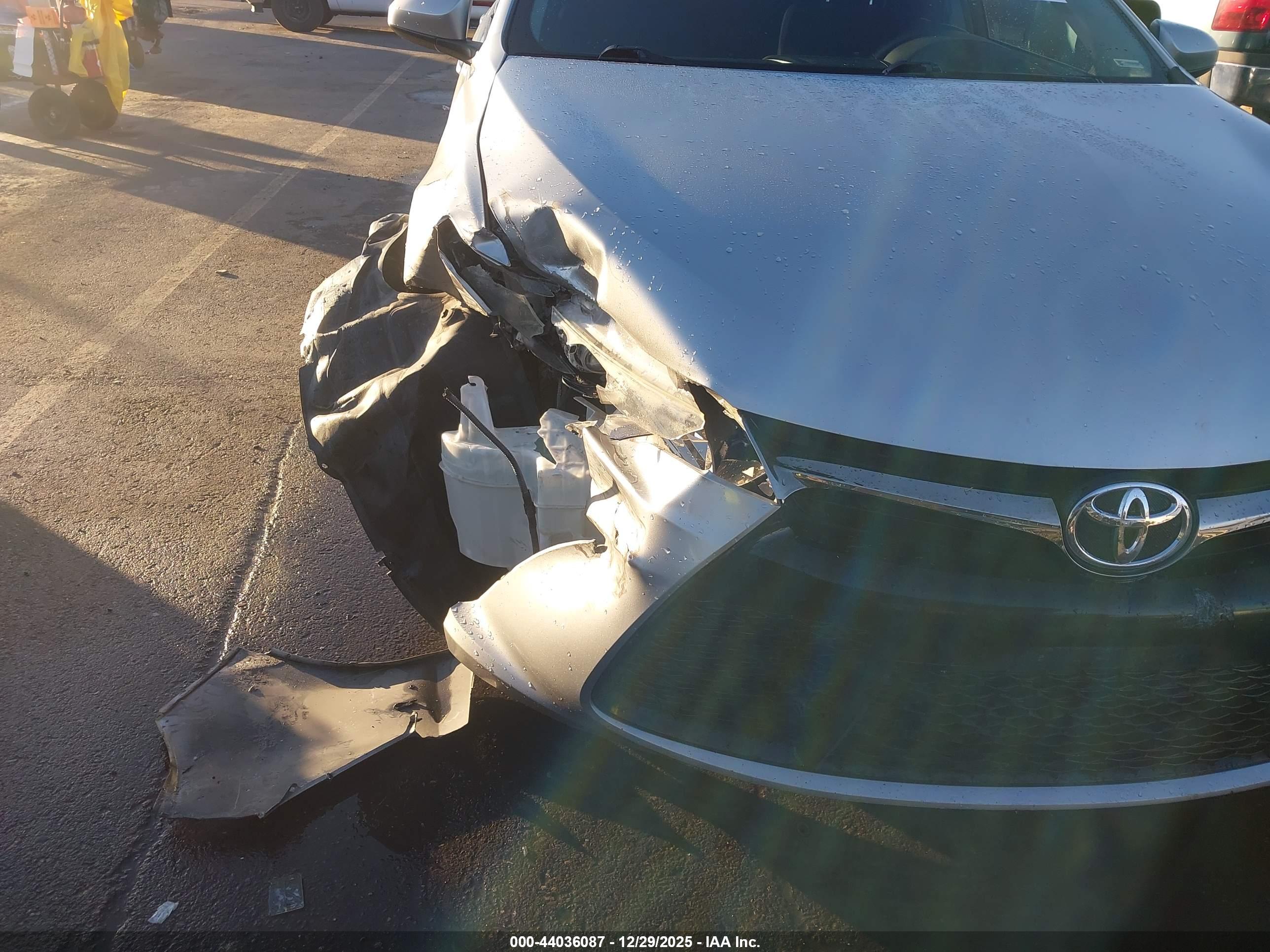 TOYOTA CAMRY image 6