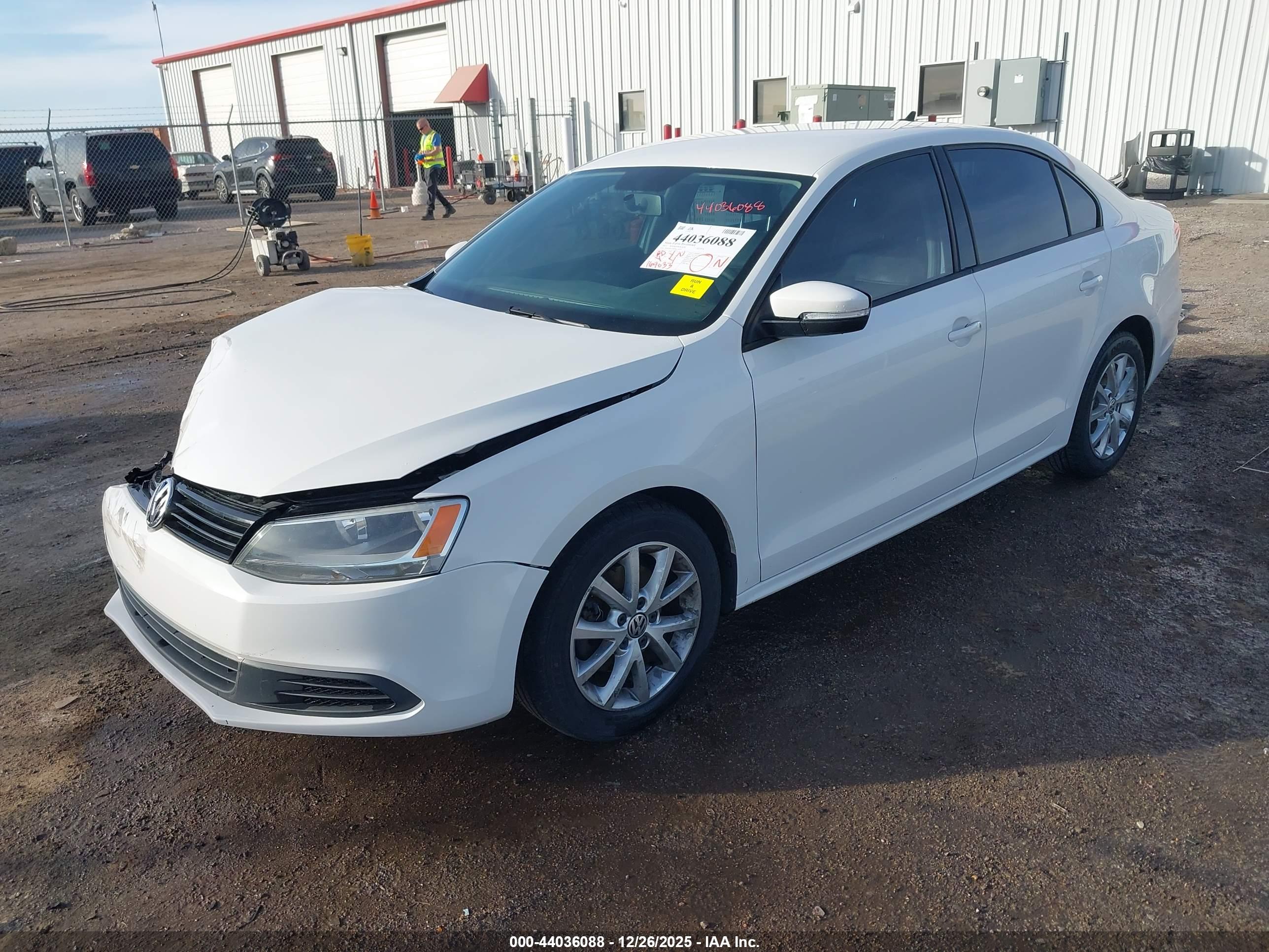 VOLKSWAGEN JETTA image 2