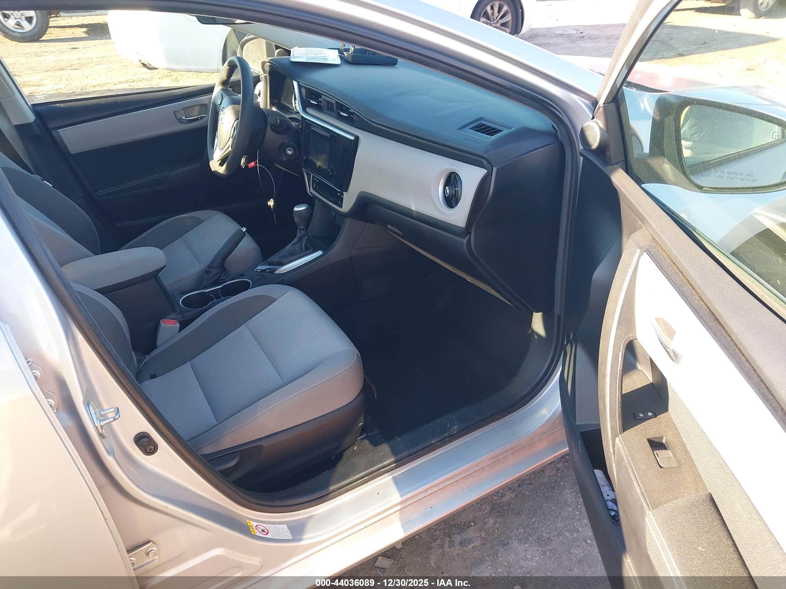 TOYOTA COROLLA image 5