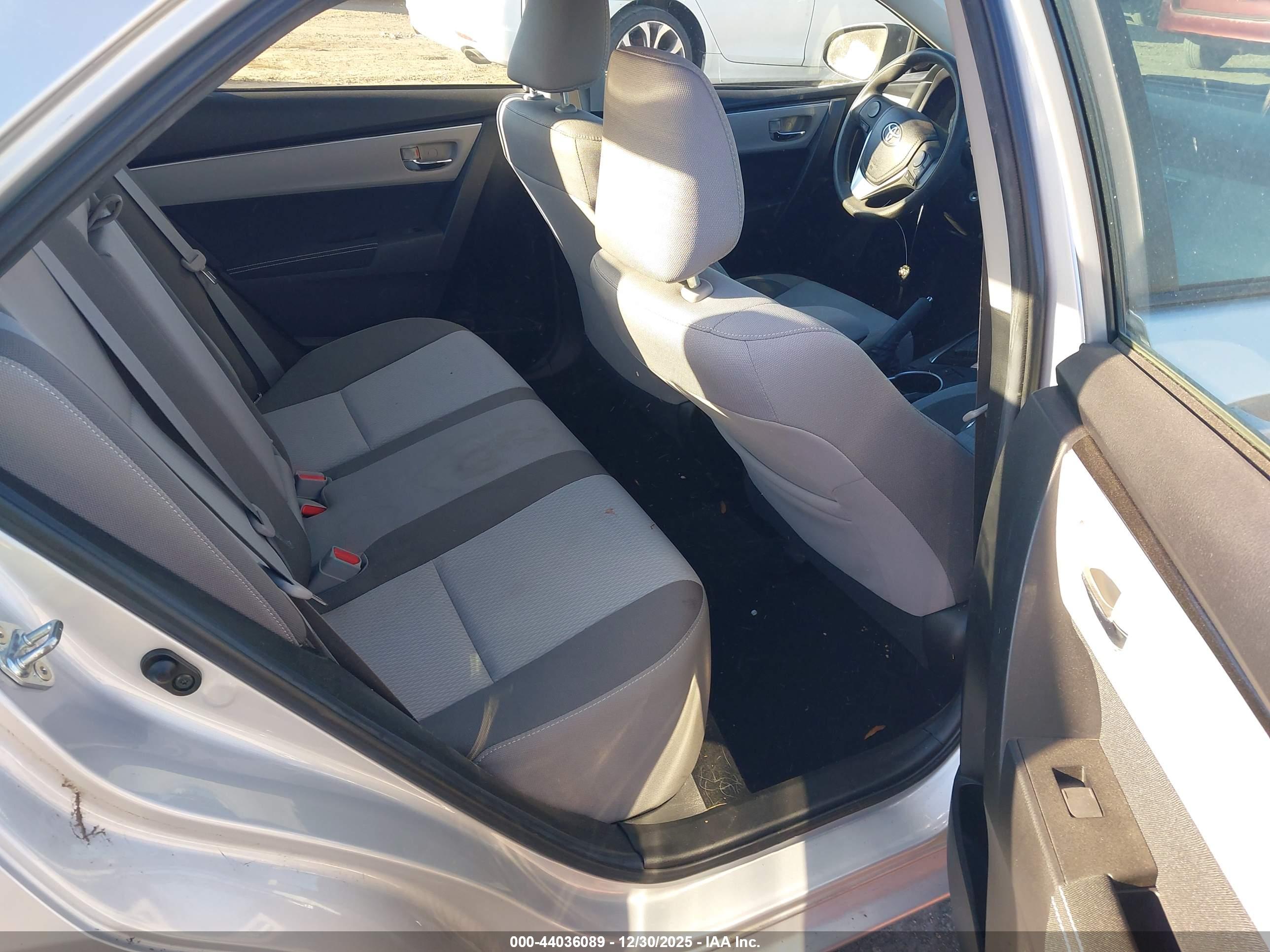 TOYOTA COROLLA image 8