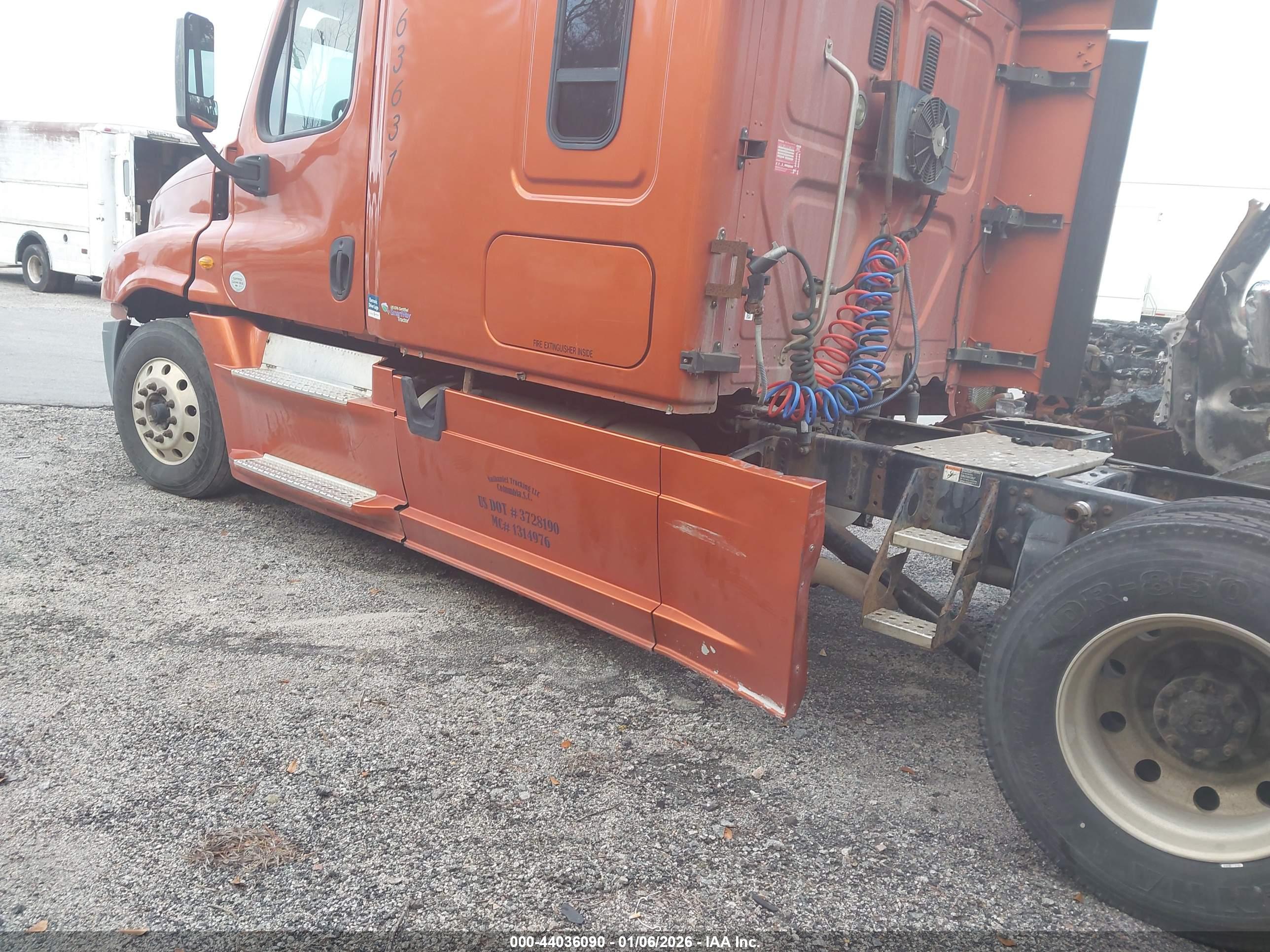 FREIGHTLINER CASCADIA image 3
