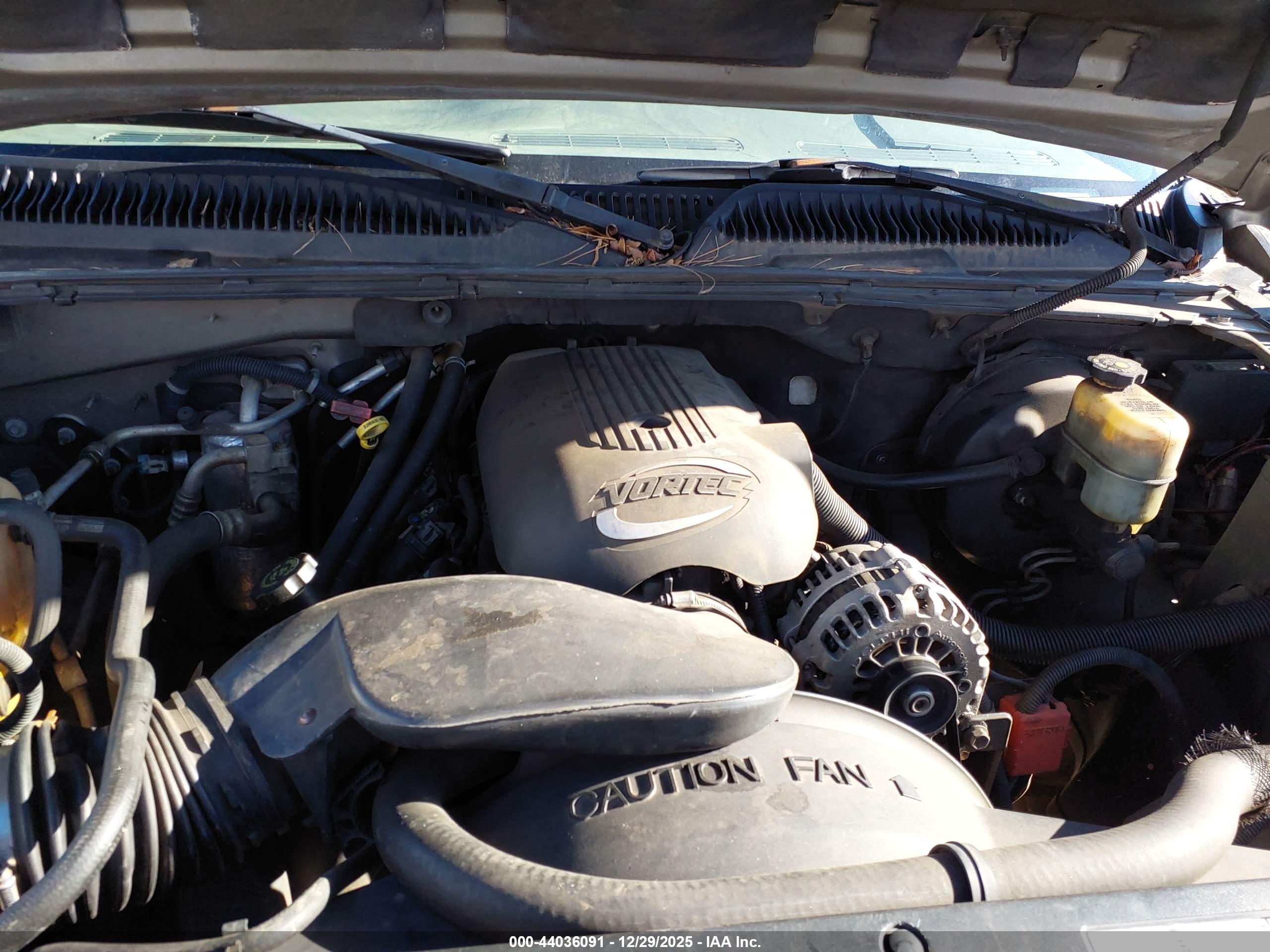 CHEVROLET TAHOE image 10