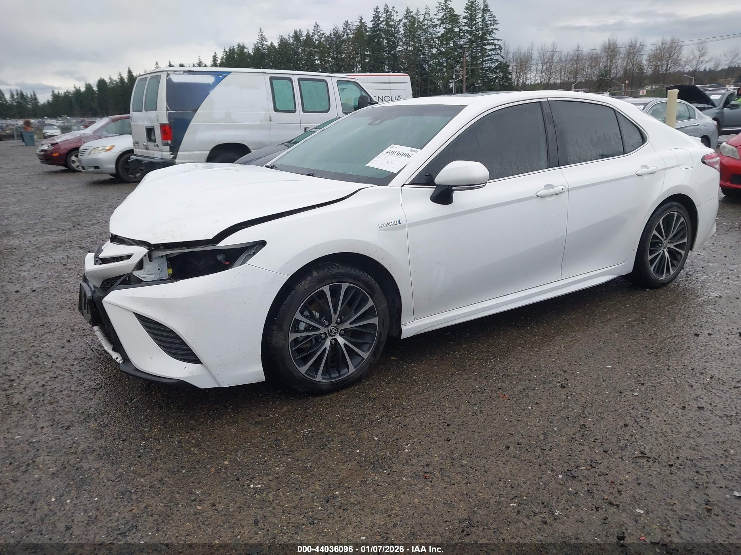 TOYOTA CAMRY image 2