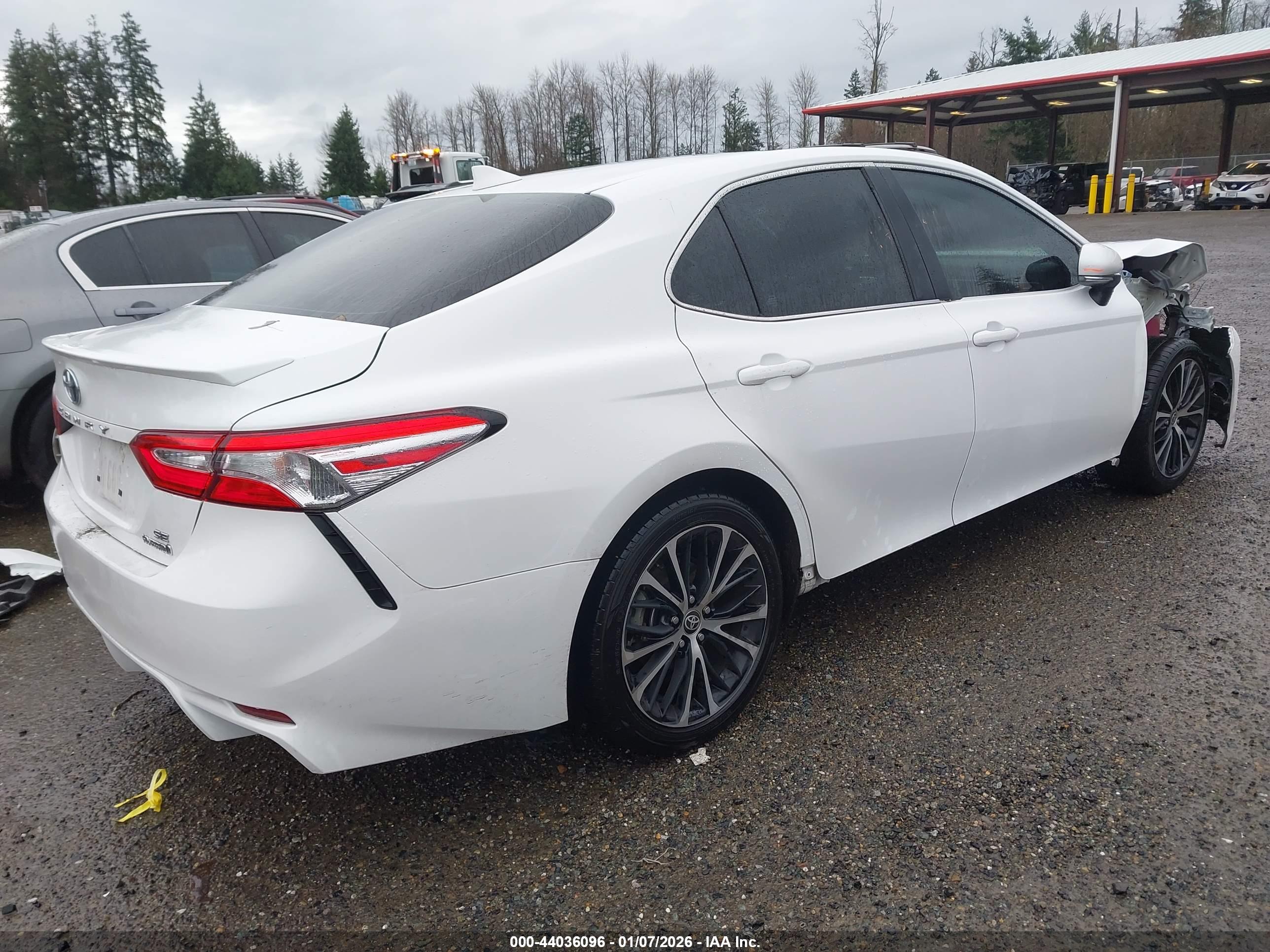 TOYOTA CAMRY image 4