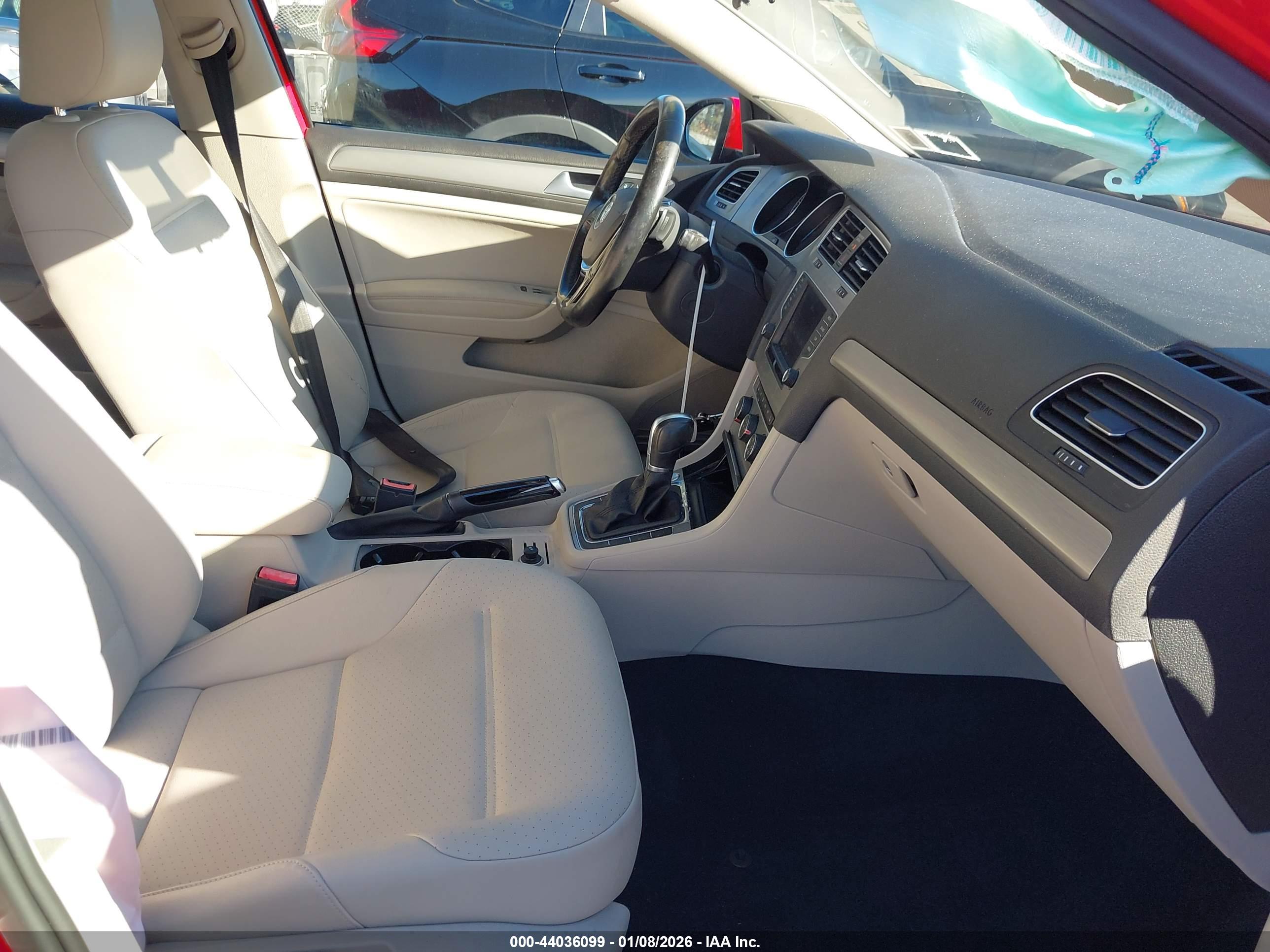VOLKSWAGEN GOLF image 5
