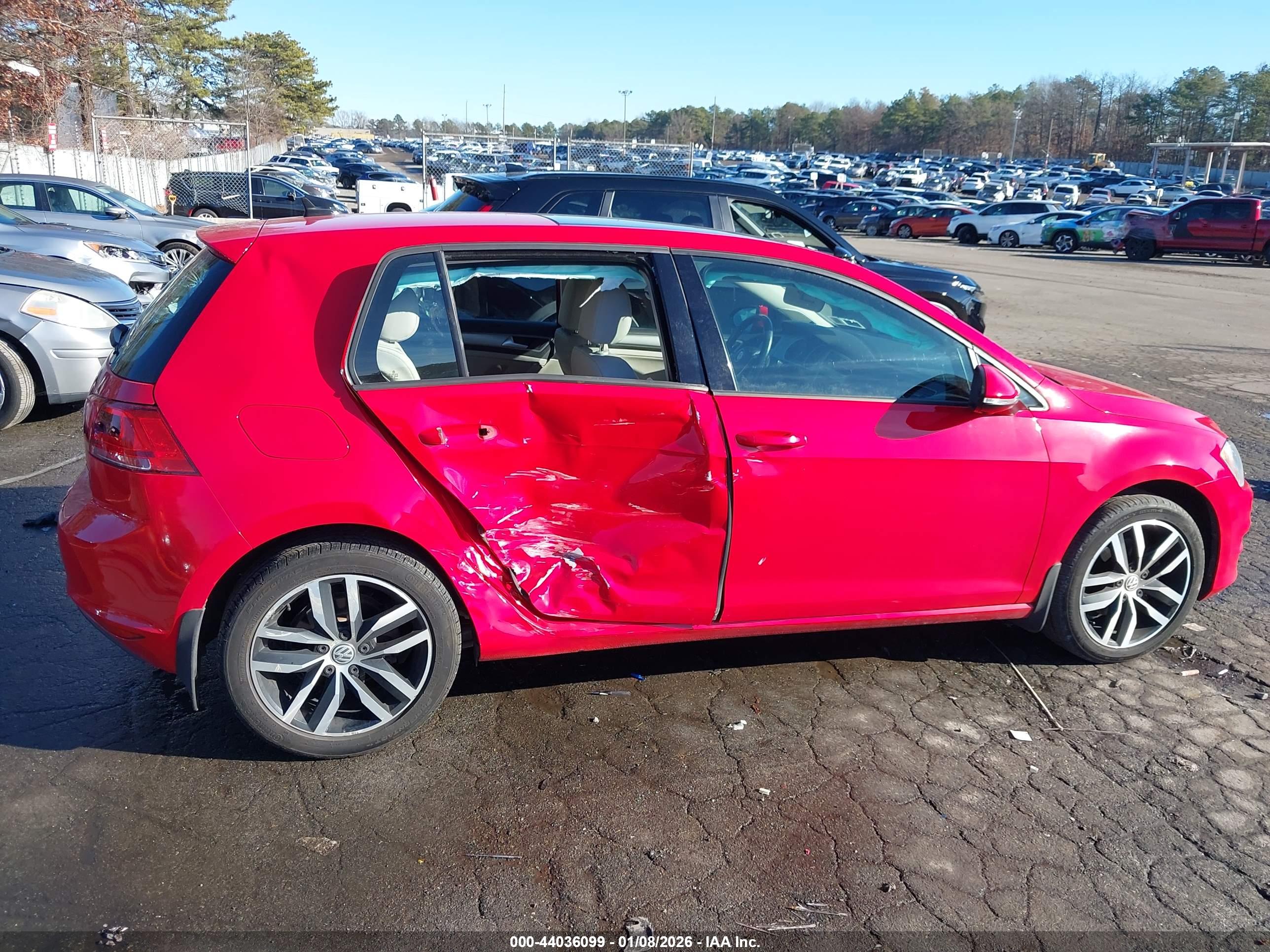 VOLKSWAGEN GOLF image 6