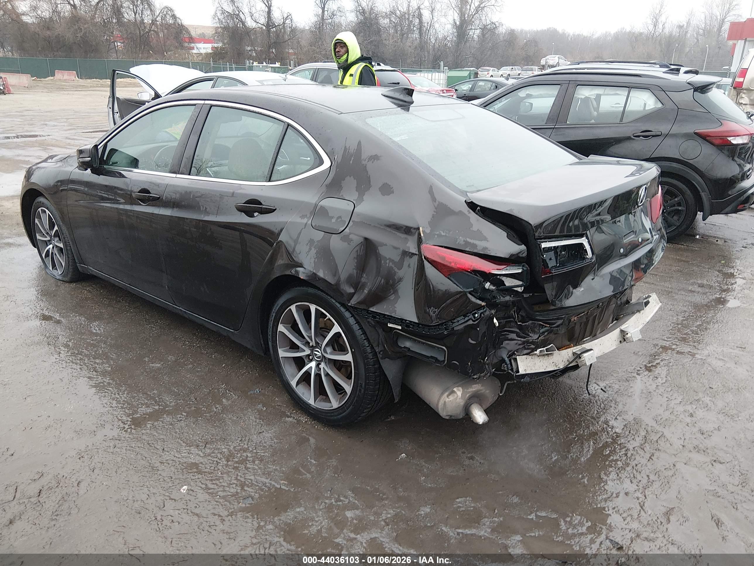 ACURA TLX image 3