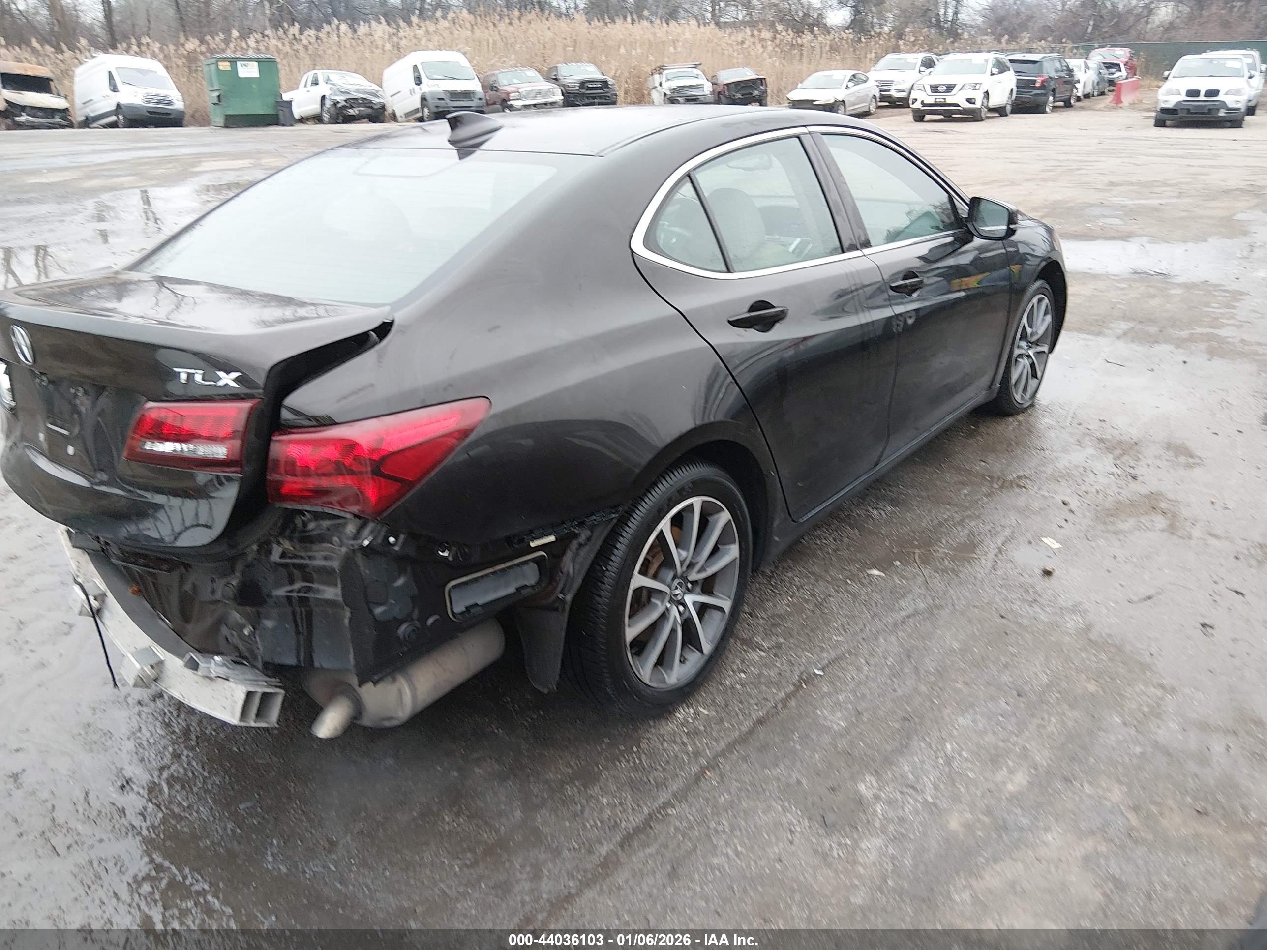 ACURA TLX image 4