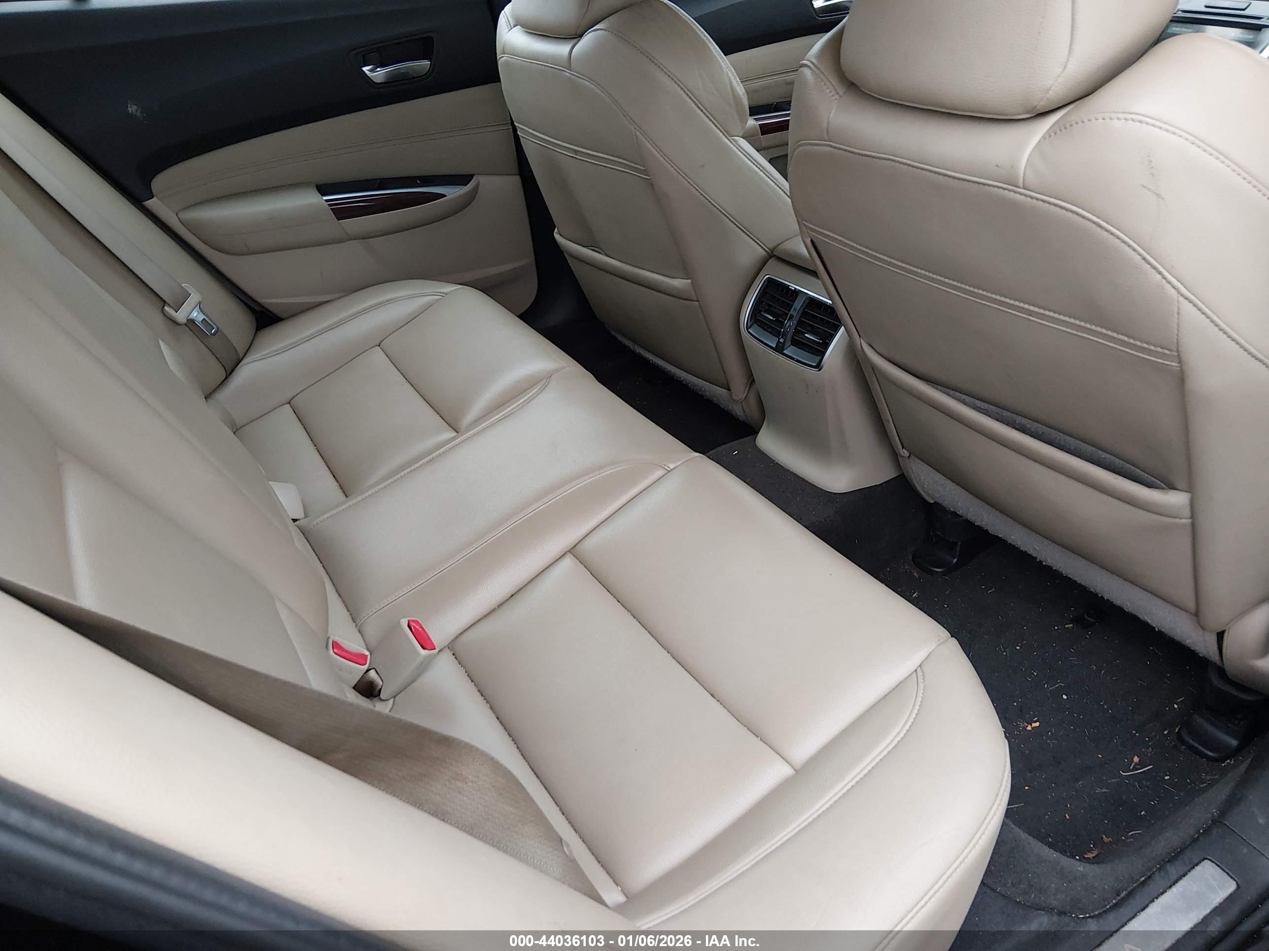 ACURA TLX image 8