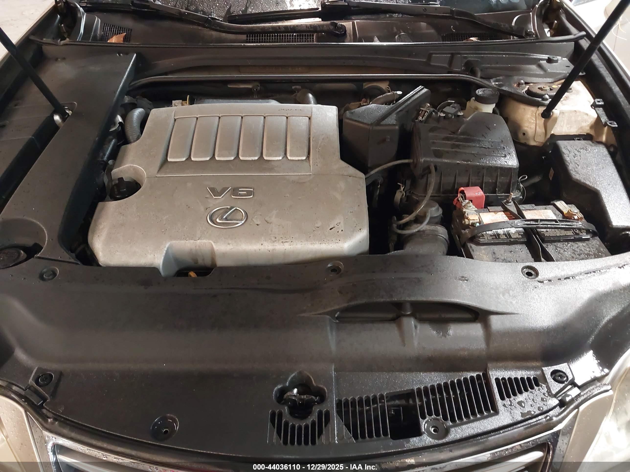 LEXUS ES image 10