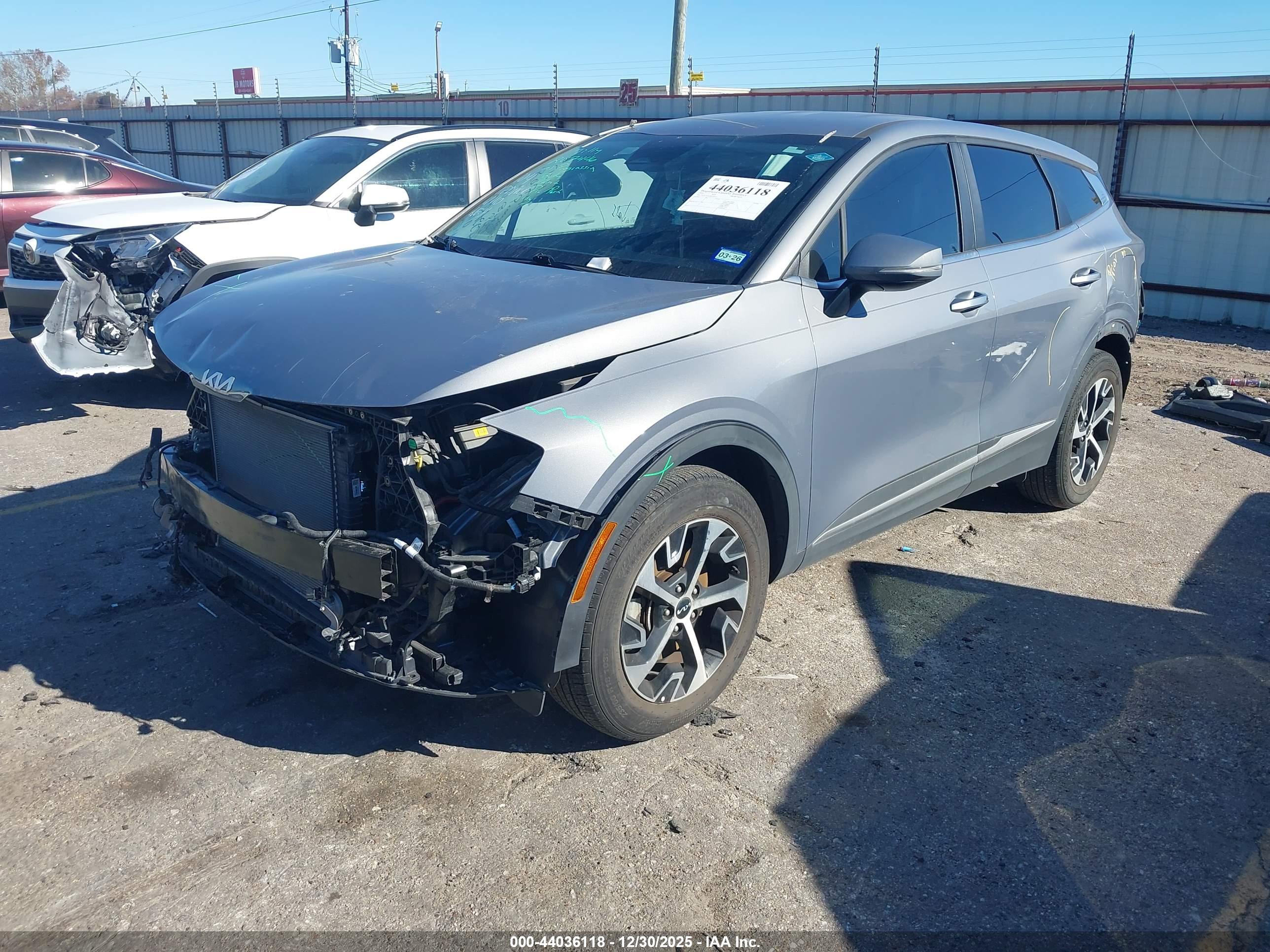 KIA SPORTAGE image 2