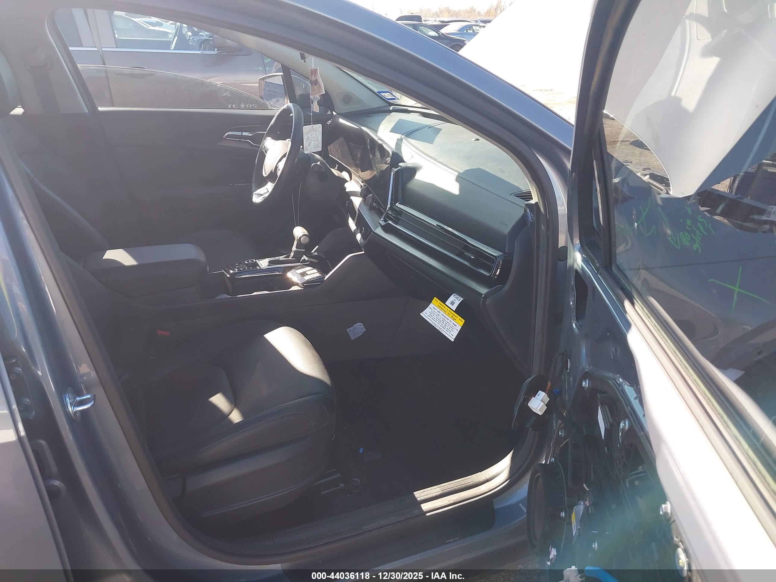 KIA SPORTAGE image 5