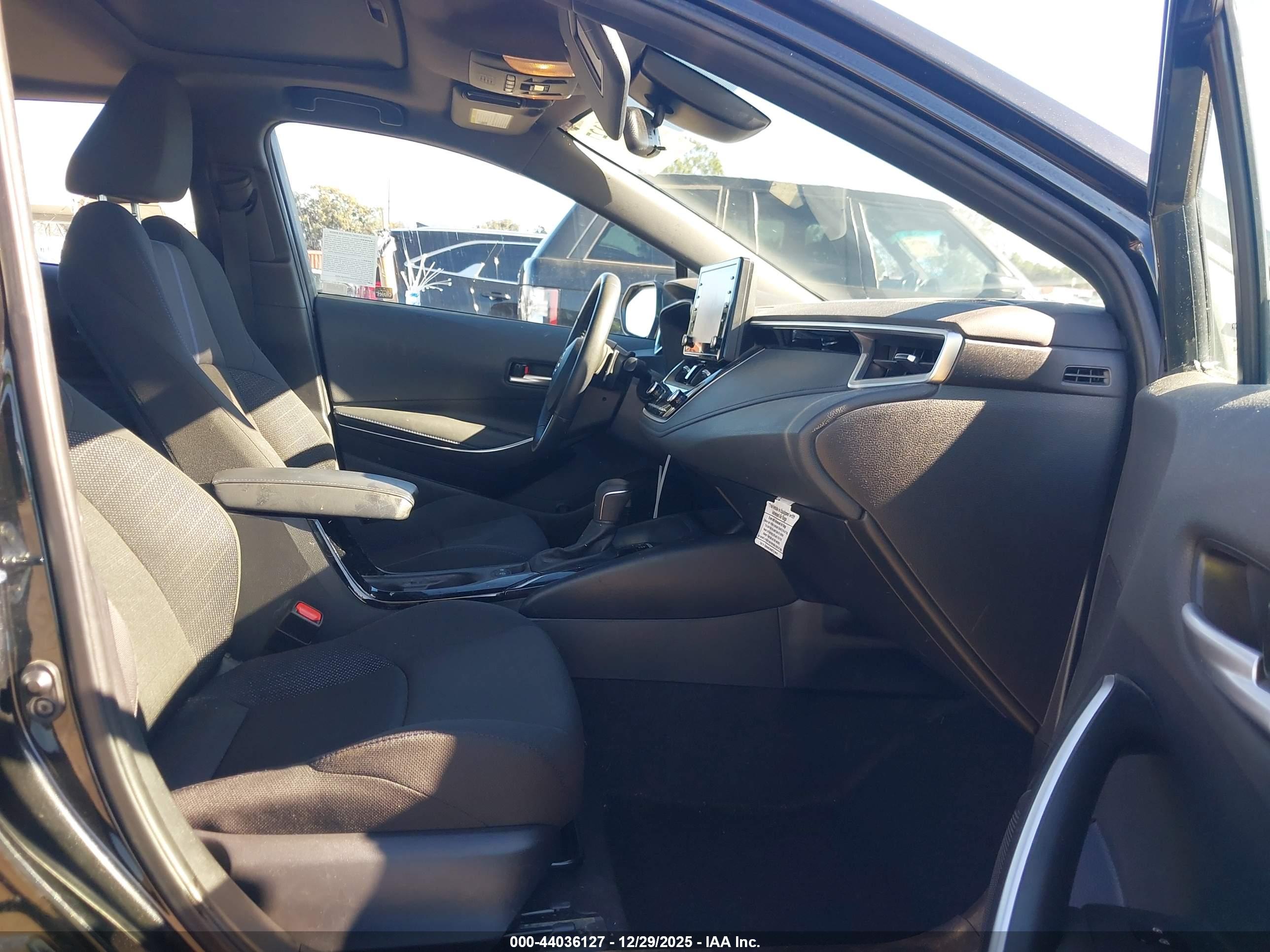TOYOTA COROLLA image 5