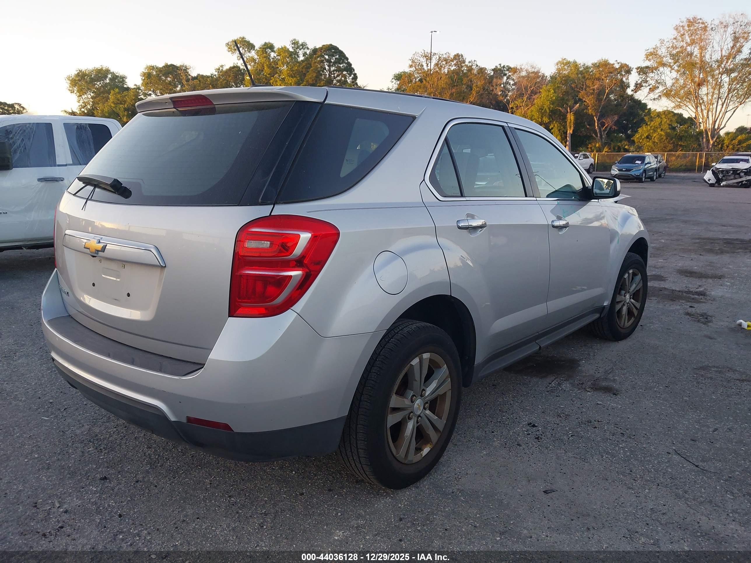 CHEVROLET EQUINOX image 4