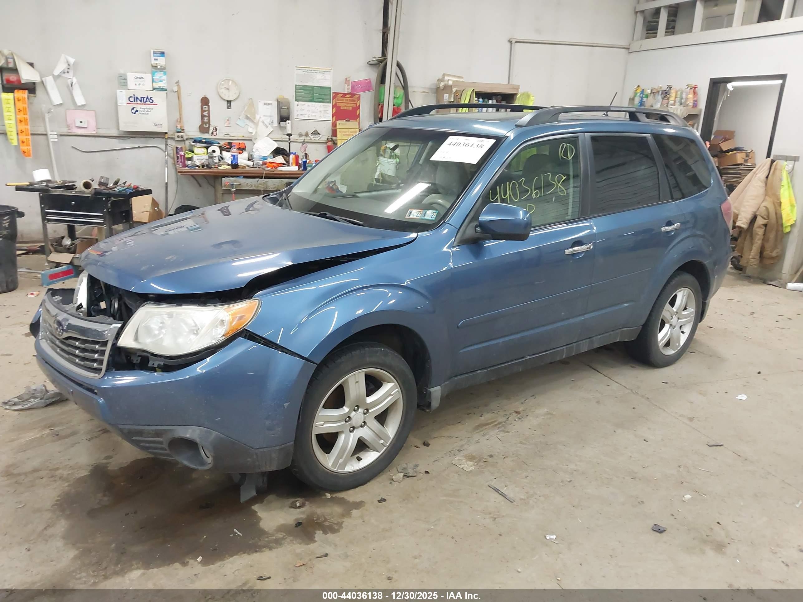SUBARU FORESTER image 2