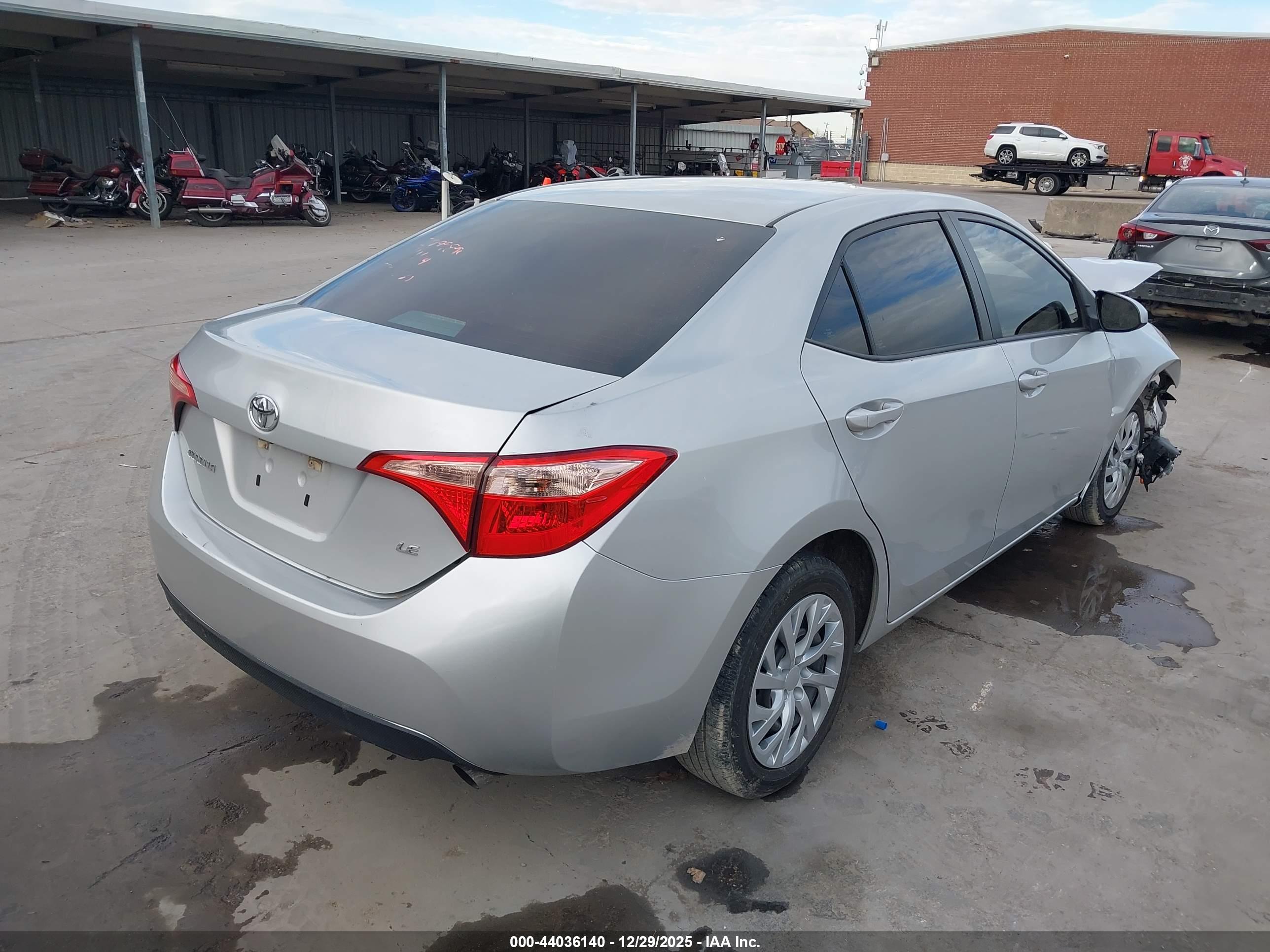 TOYOTA COROLLA image 4