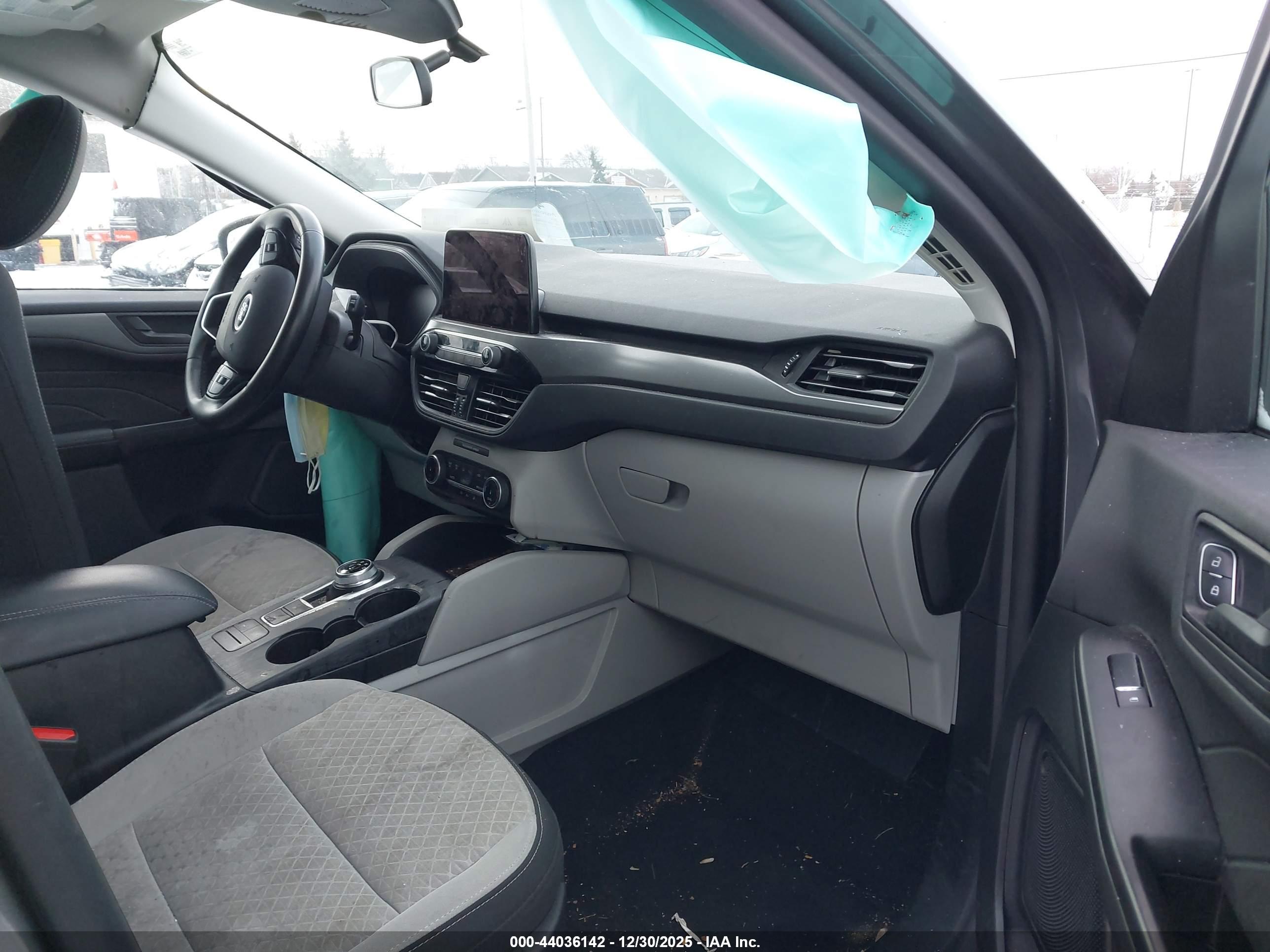 FORD ESCAPE image 5
