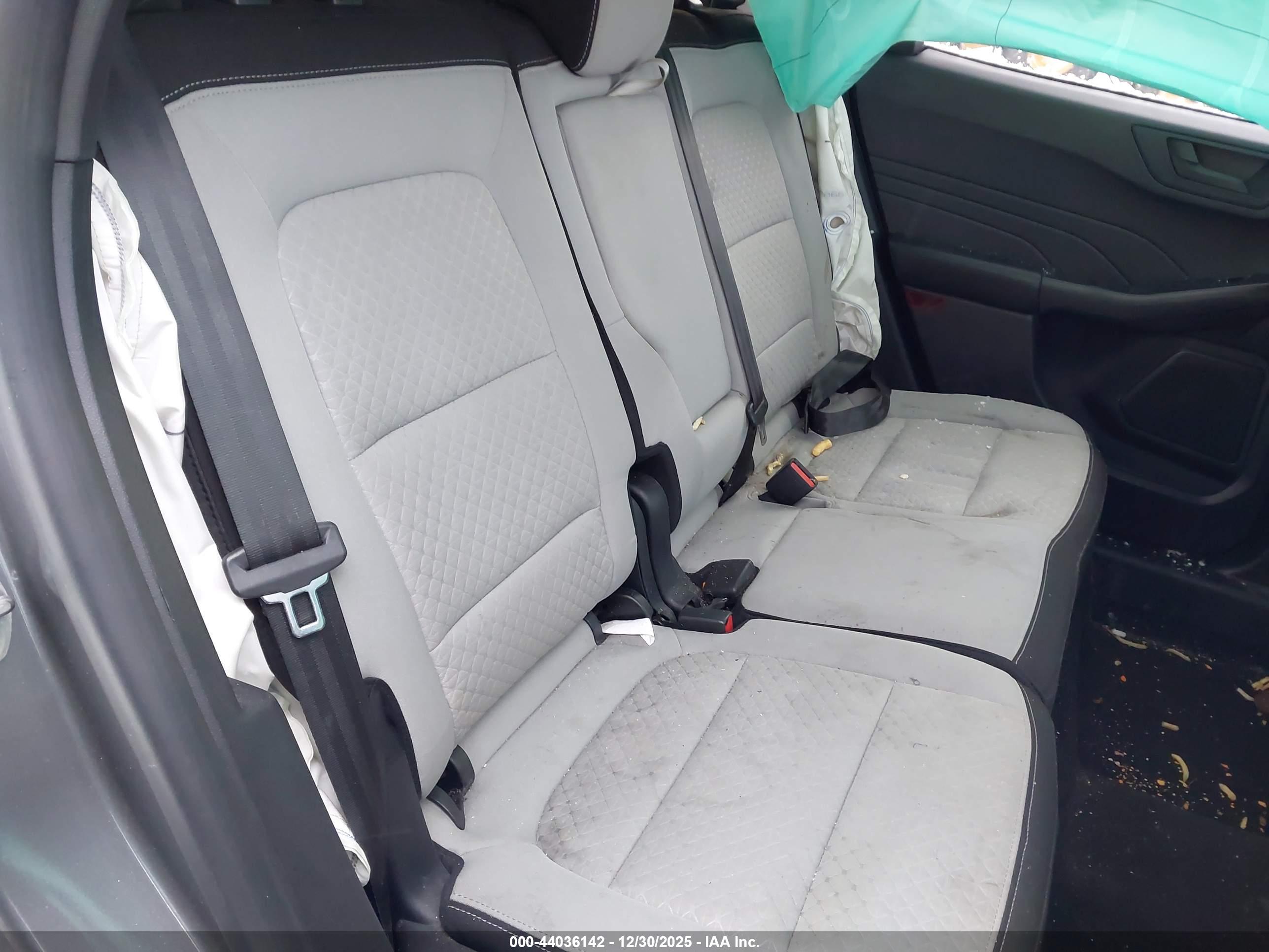 FORD ESCAPE image 8