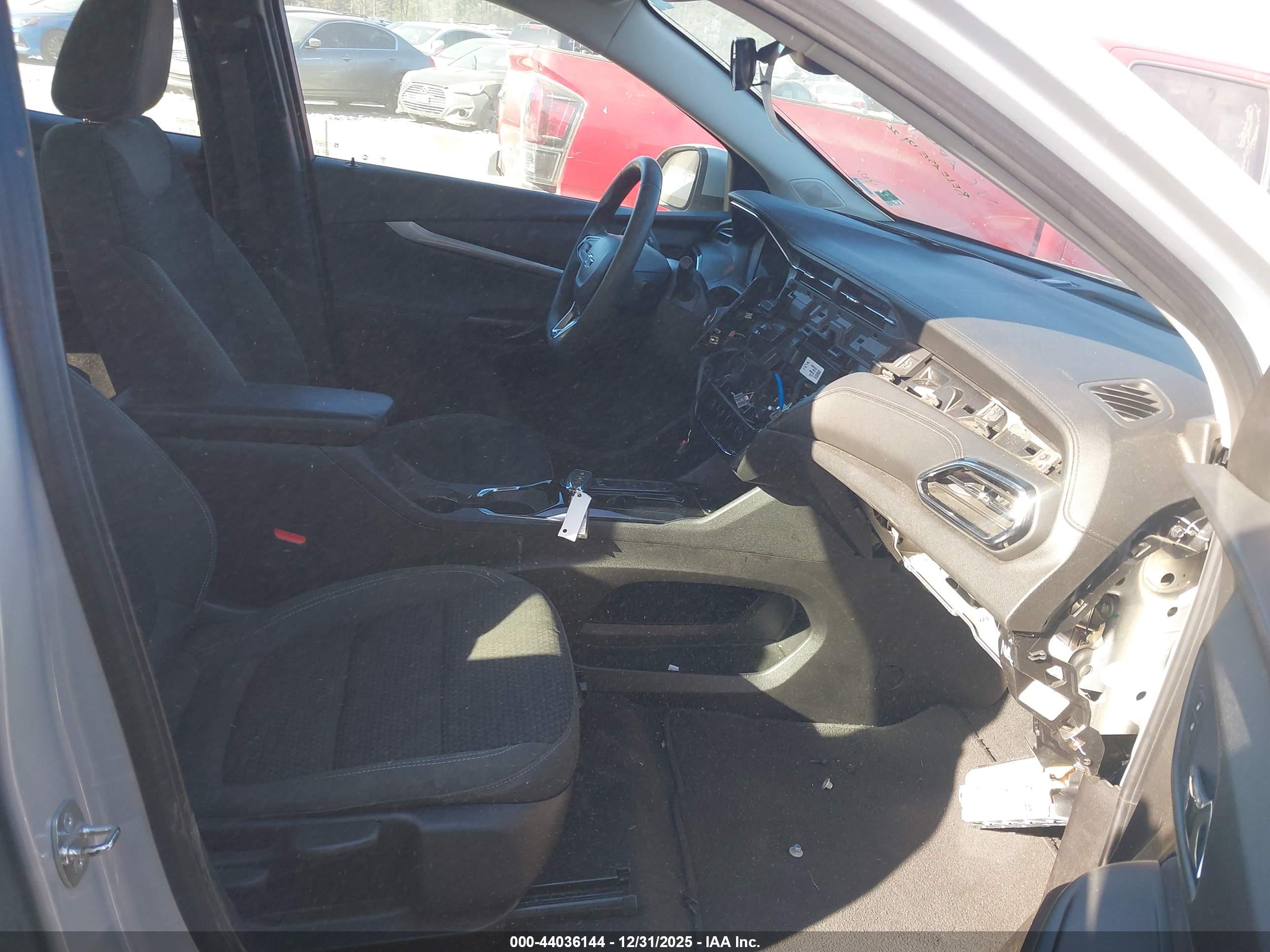 CHEVROLET BOLT image 5