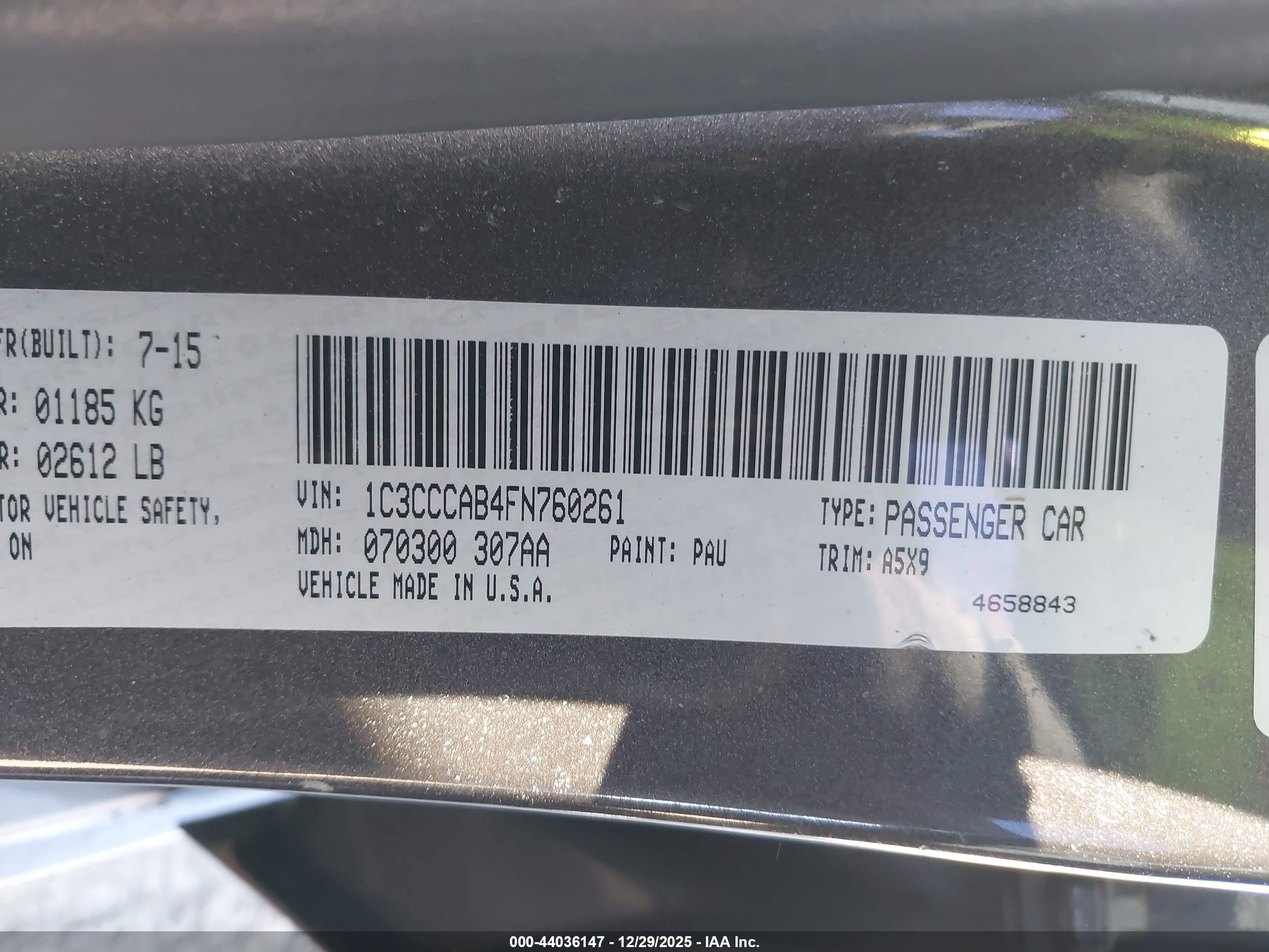 CHRYSLER 200 image 9