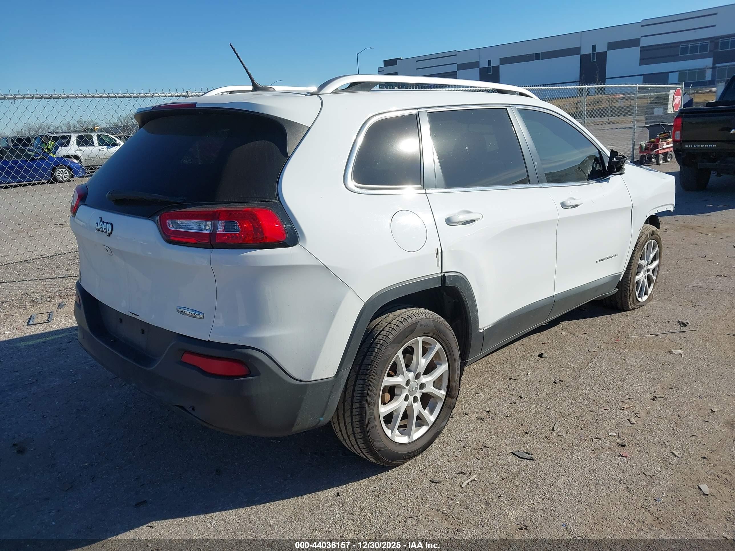 JEEP CHEROKEE image 4