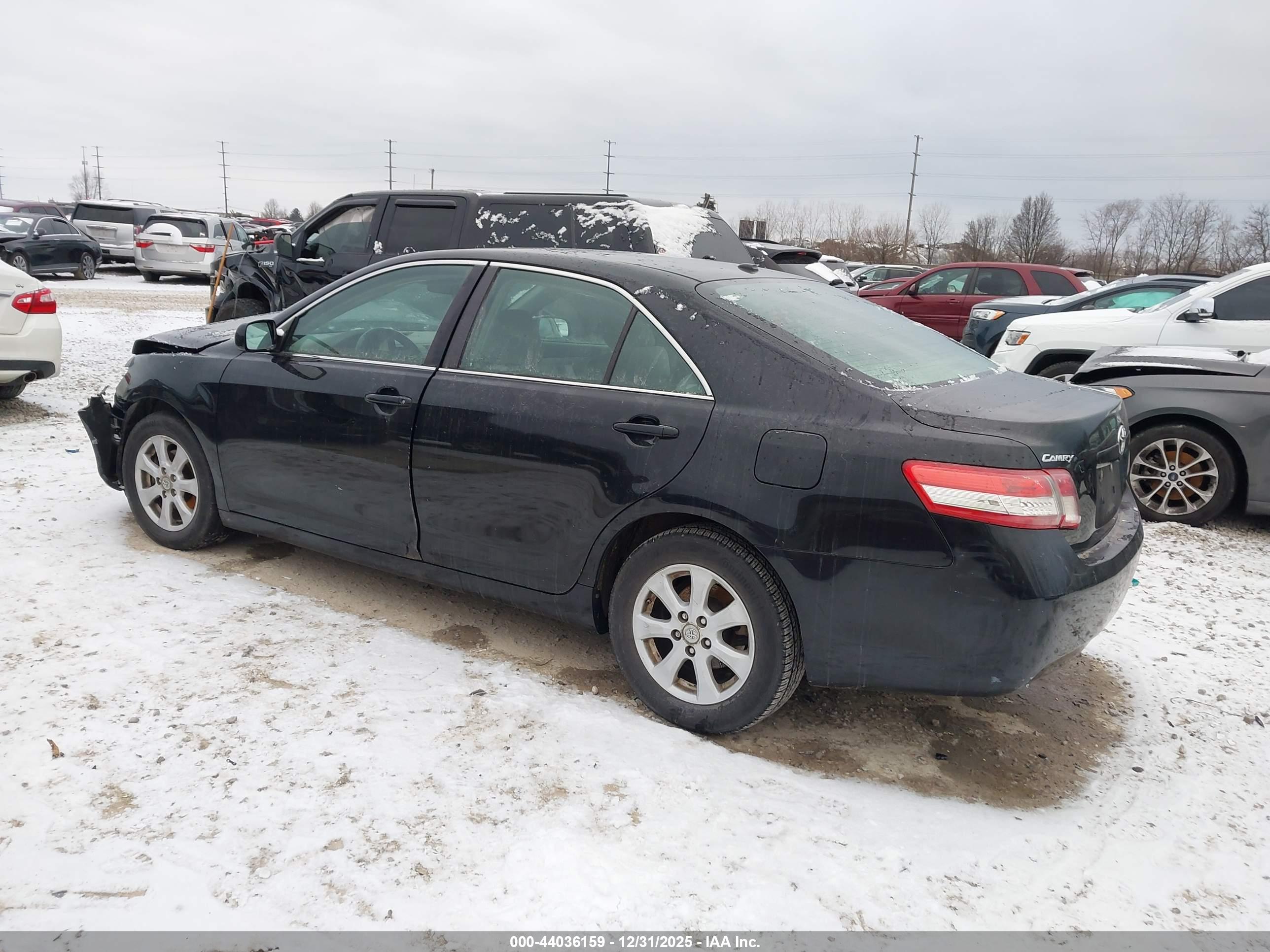 TOYOTA CAMRY image 3
