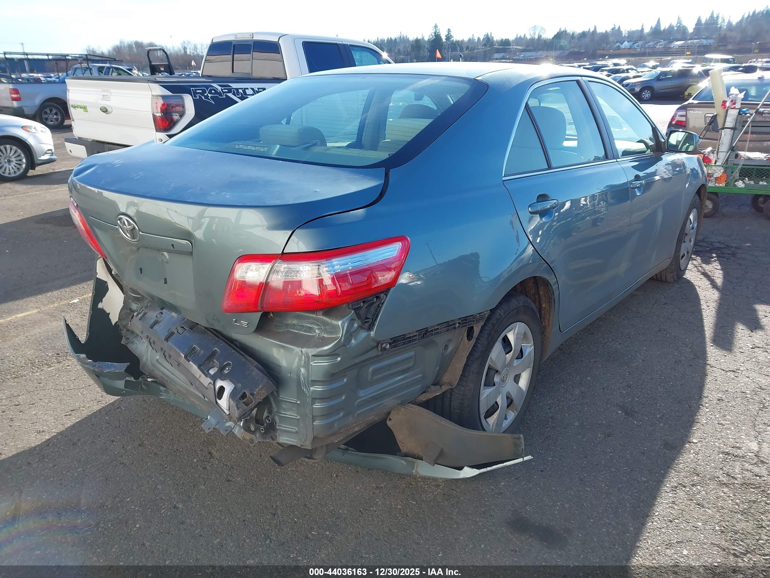 TOYOTA CAMRY image 4