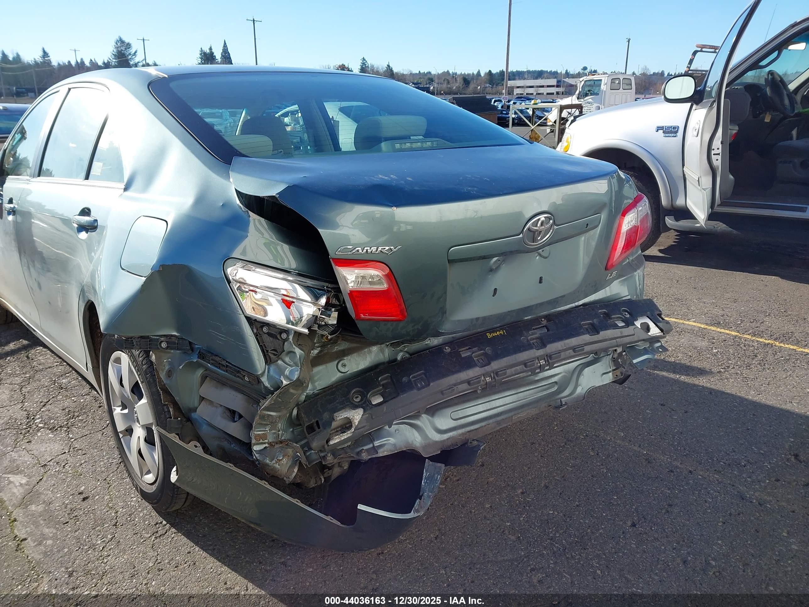TOYOTA CAMRY image 6