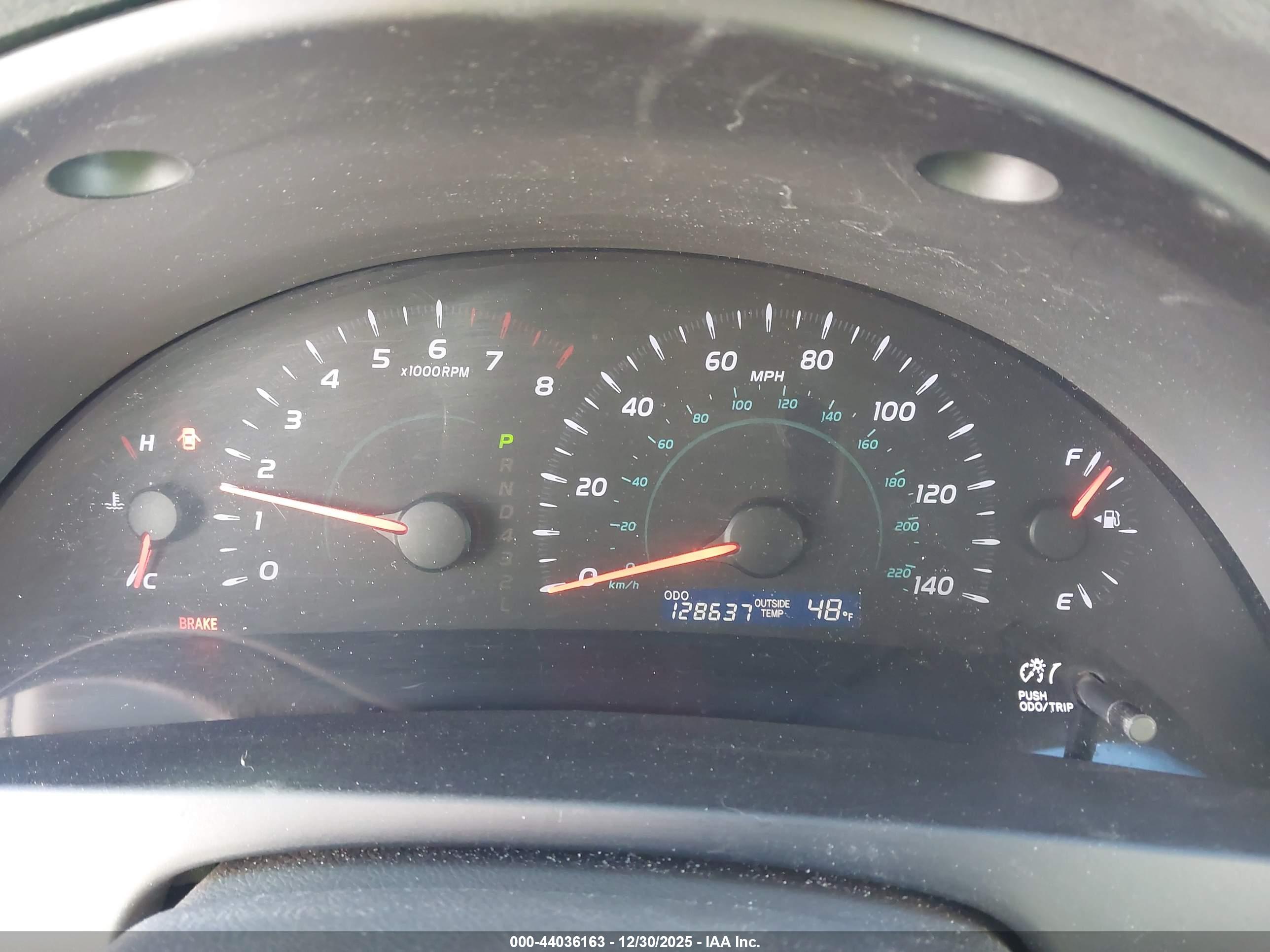 TOYOTA CAMRY image 7