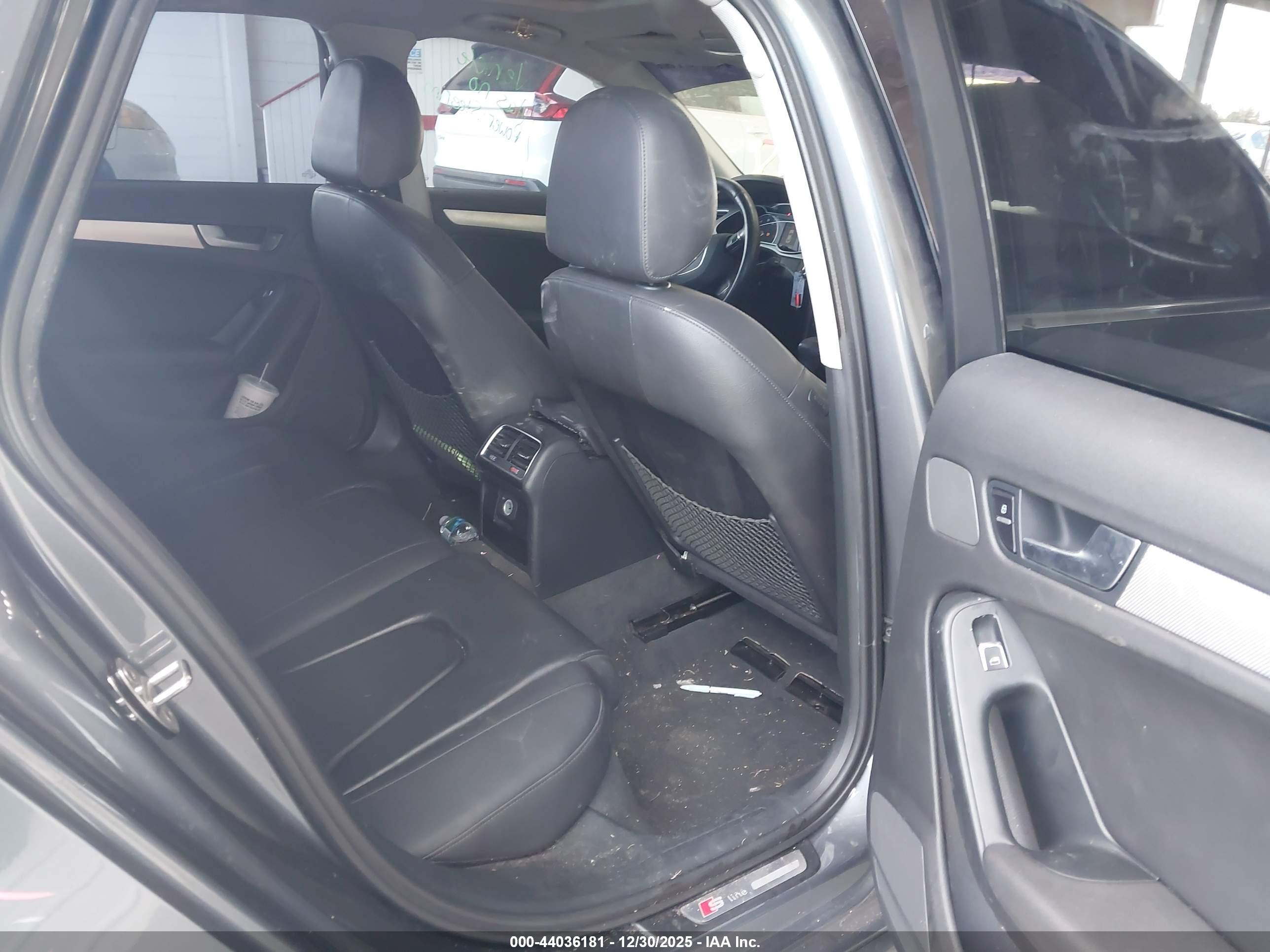 AUDI A4 image 8