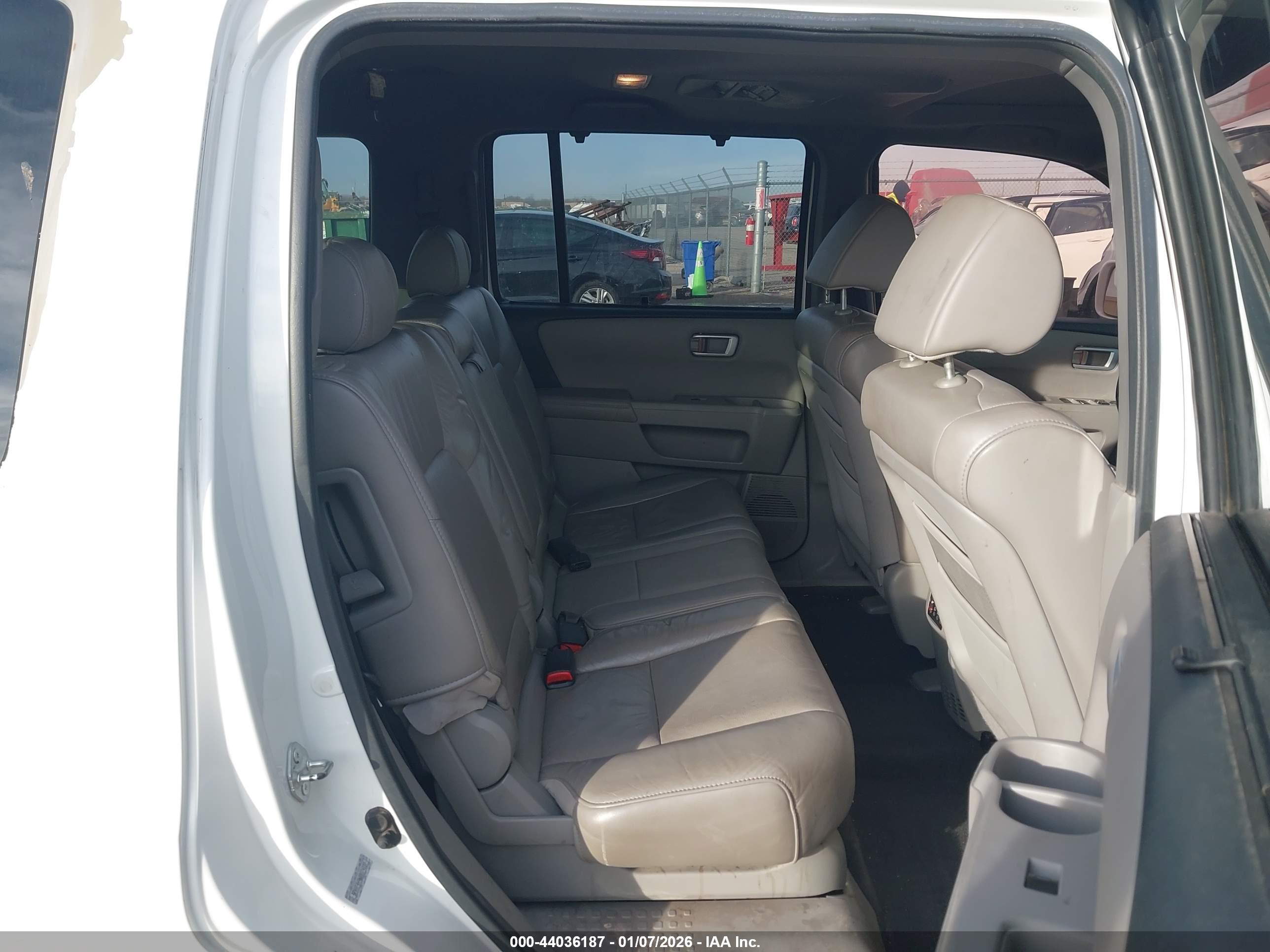 HONDA PILOT image 8