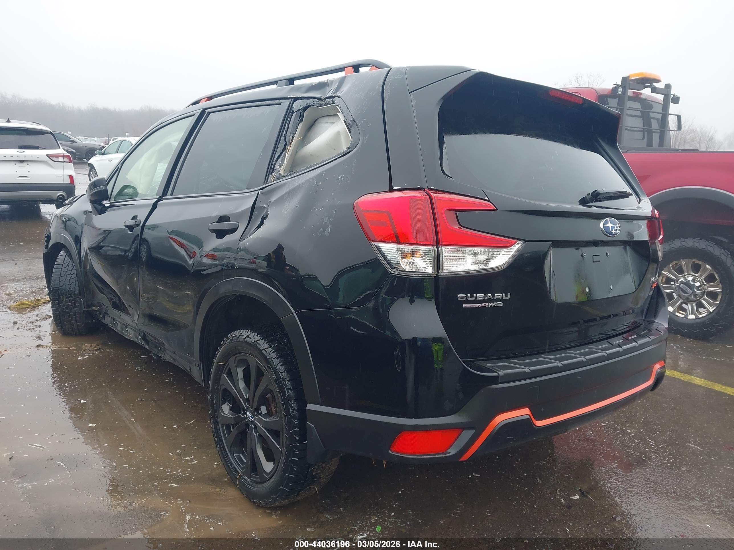 SUBARU FORESTER image 3