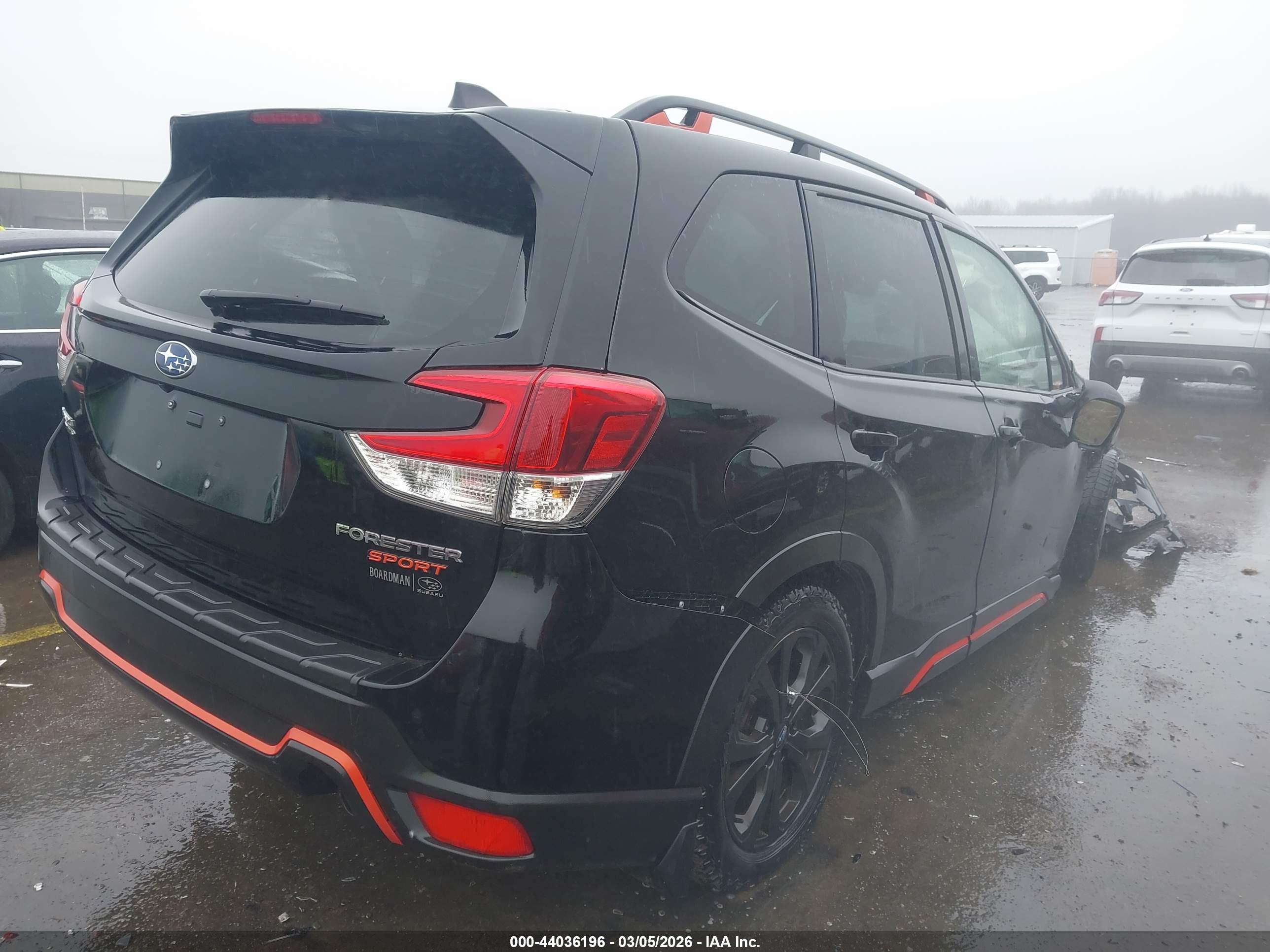 SUBARU FORESTER image 4