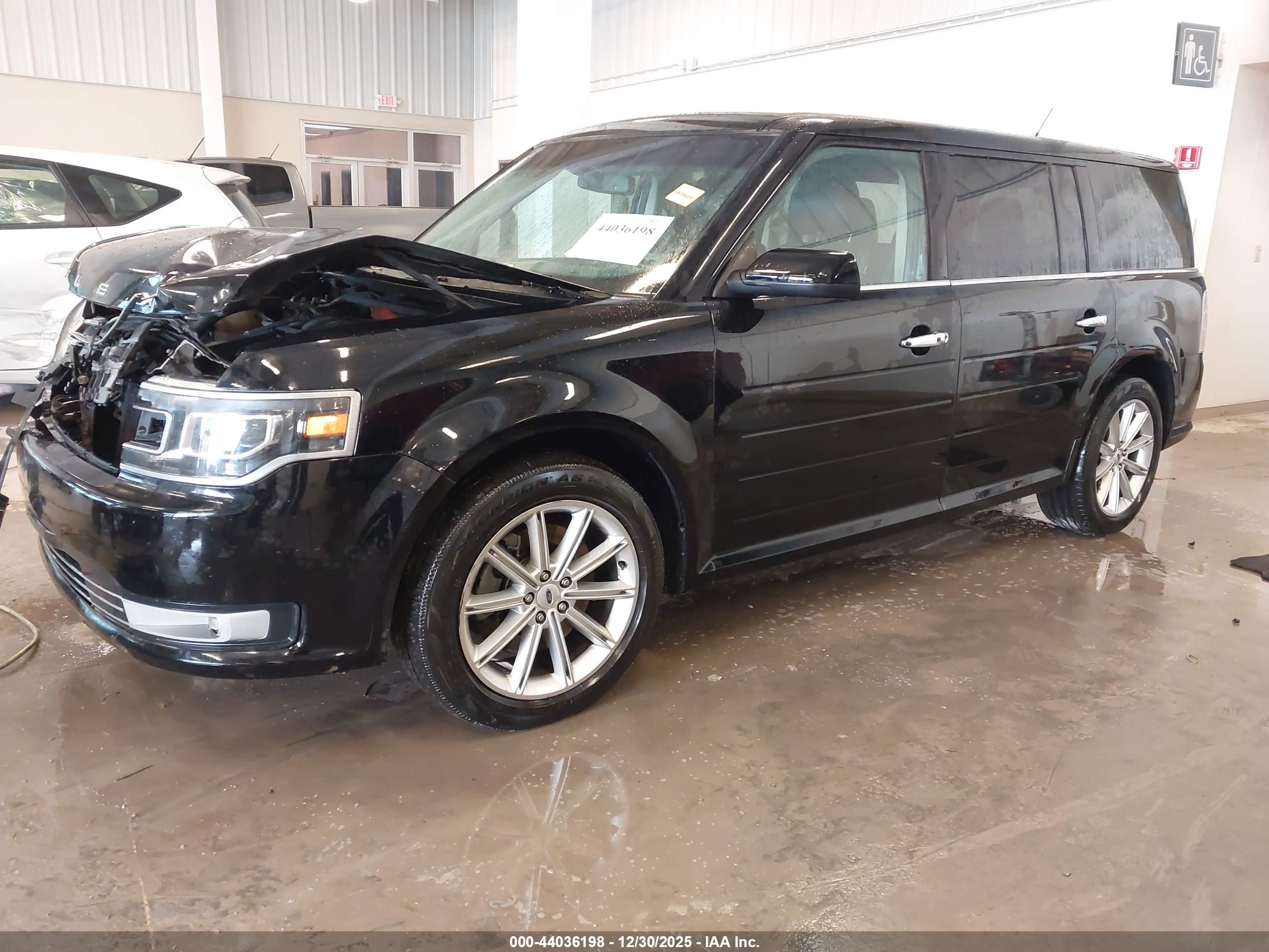 FORD FLEX image 2