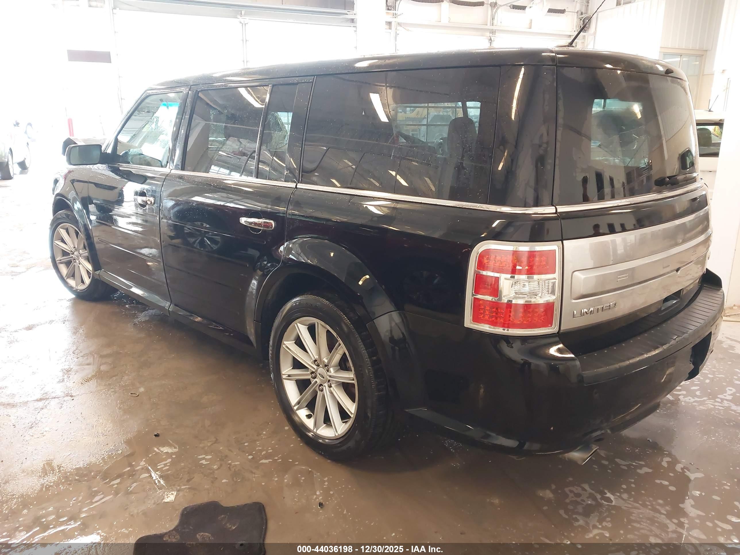 FORD FLEX image 3