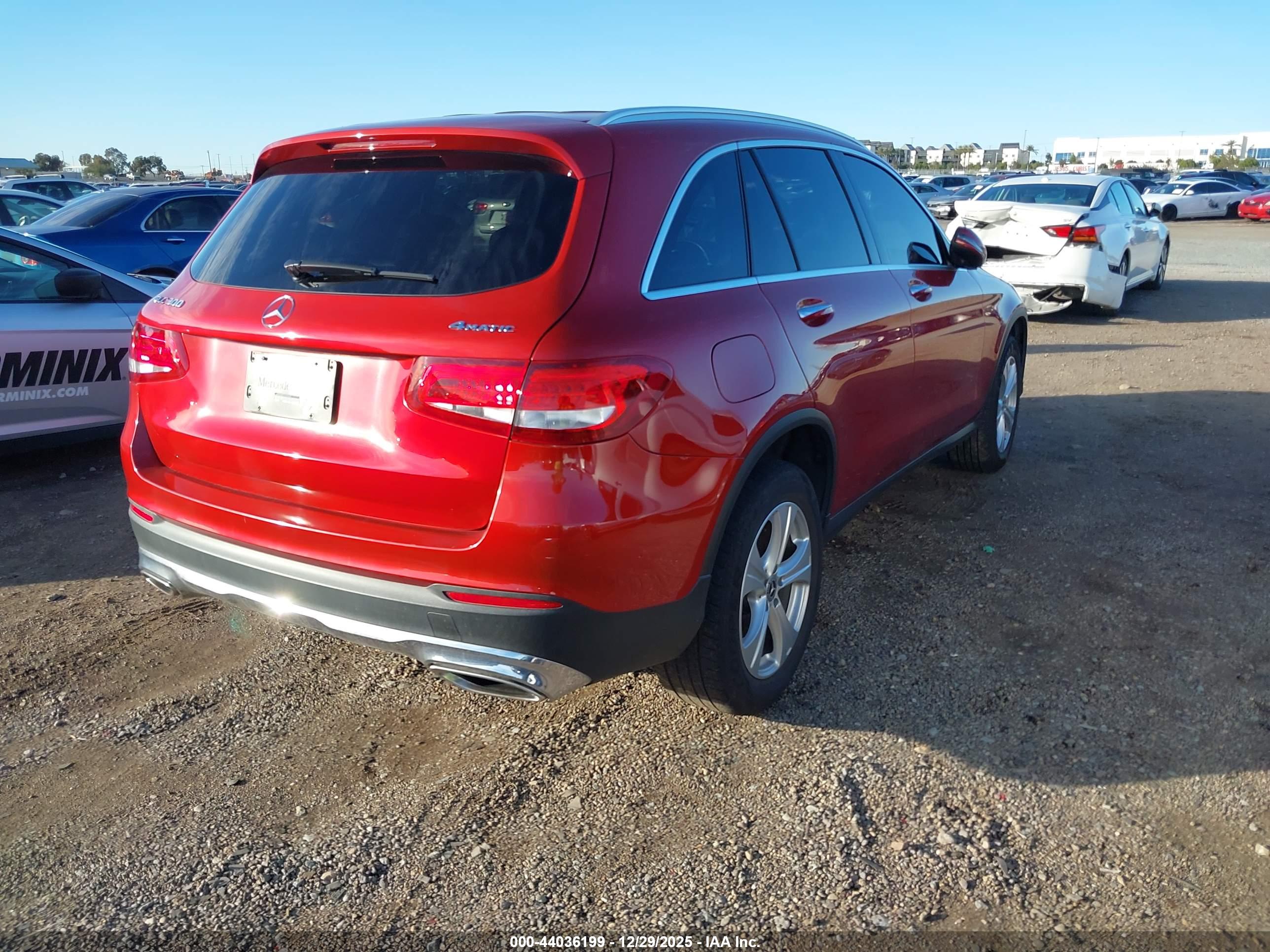 MERCEDES-BENZ GLC image 4