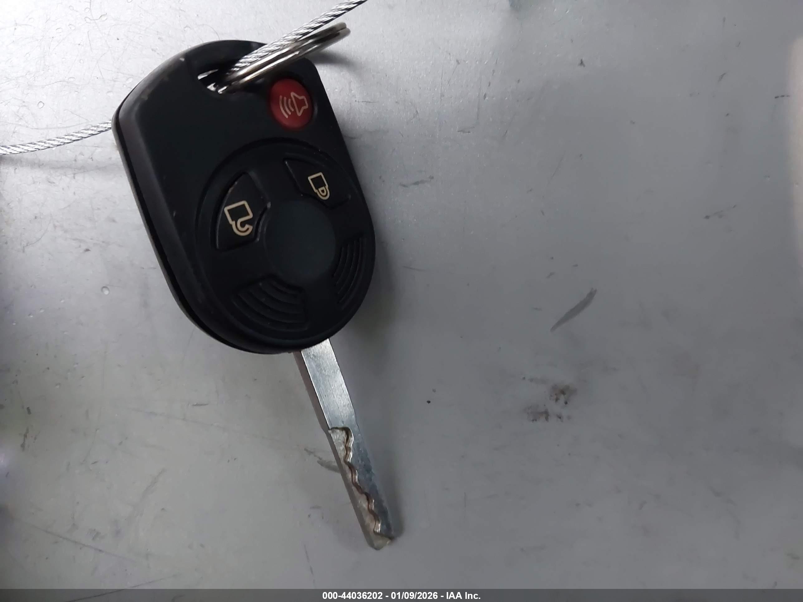 FORD ESCAPE image 11