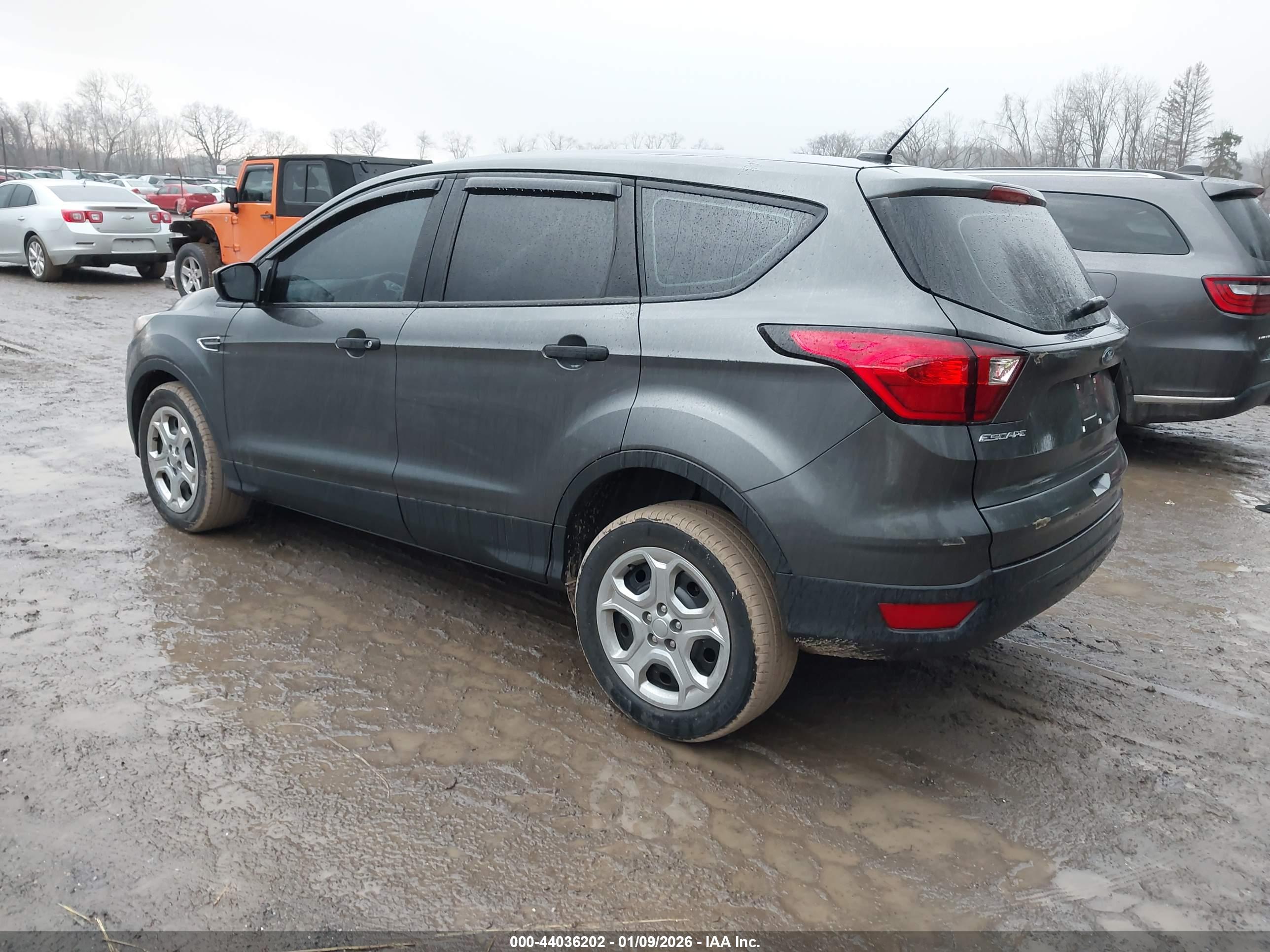 FORD ESCAPE image 3