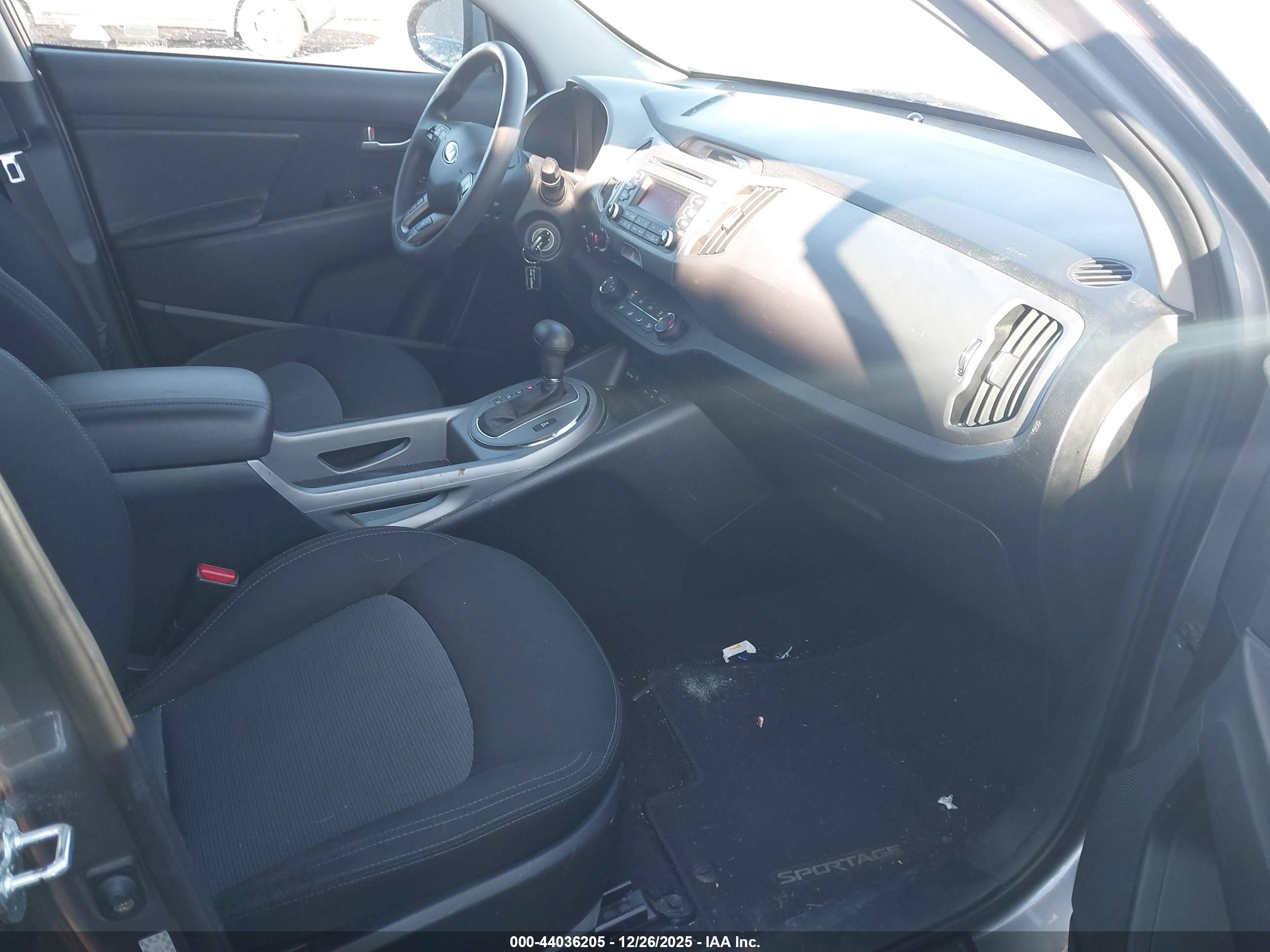 KIA SPORTAGE image 5