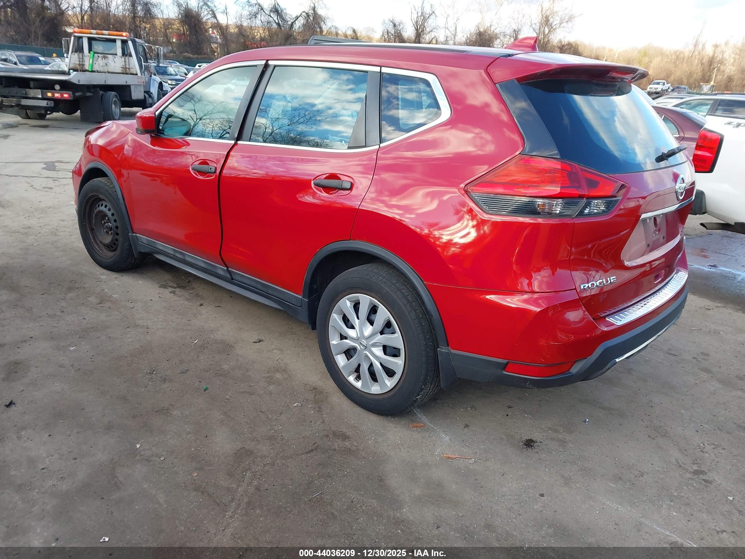 NISSAN ROGUE image 3