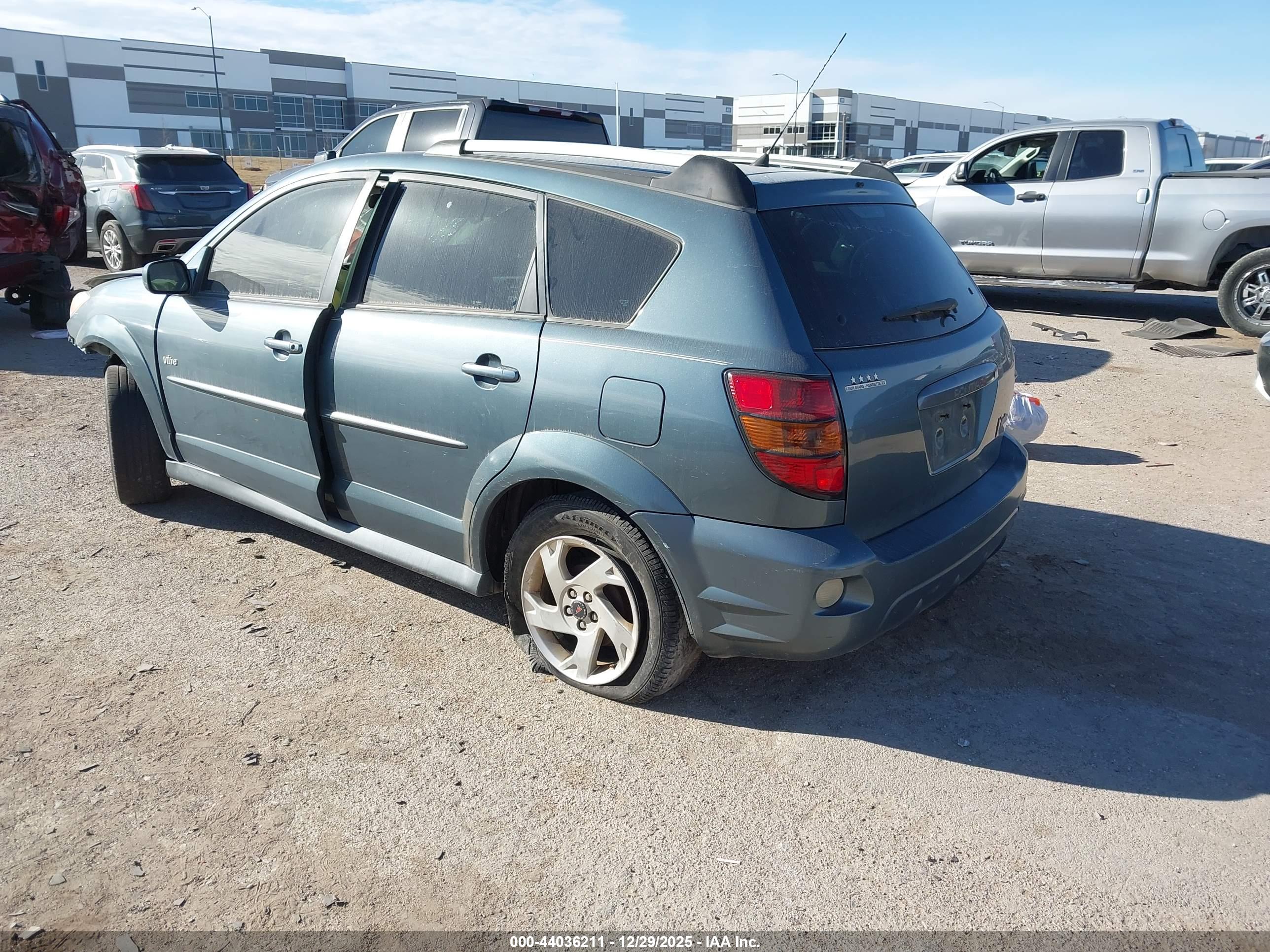 PONTIAC VIBE image 3