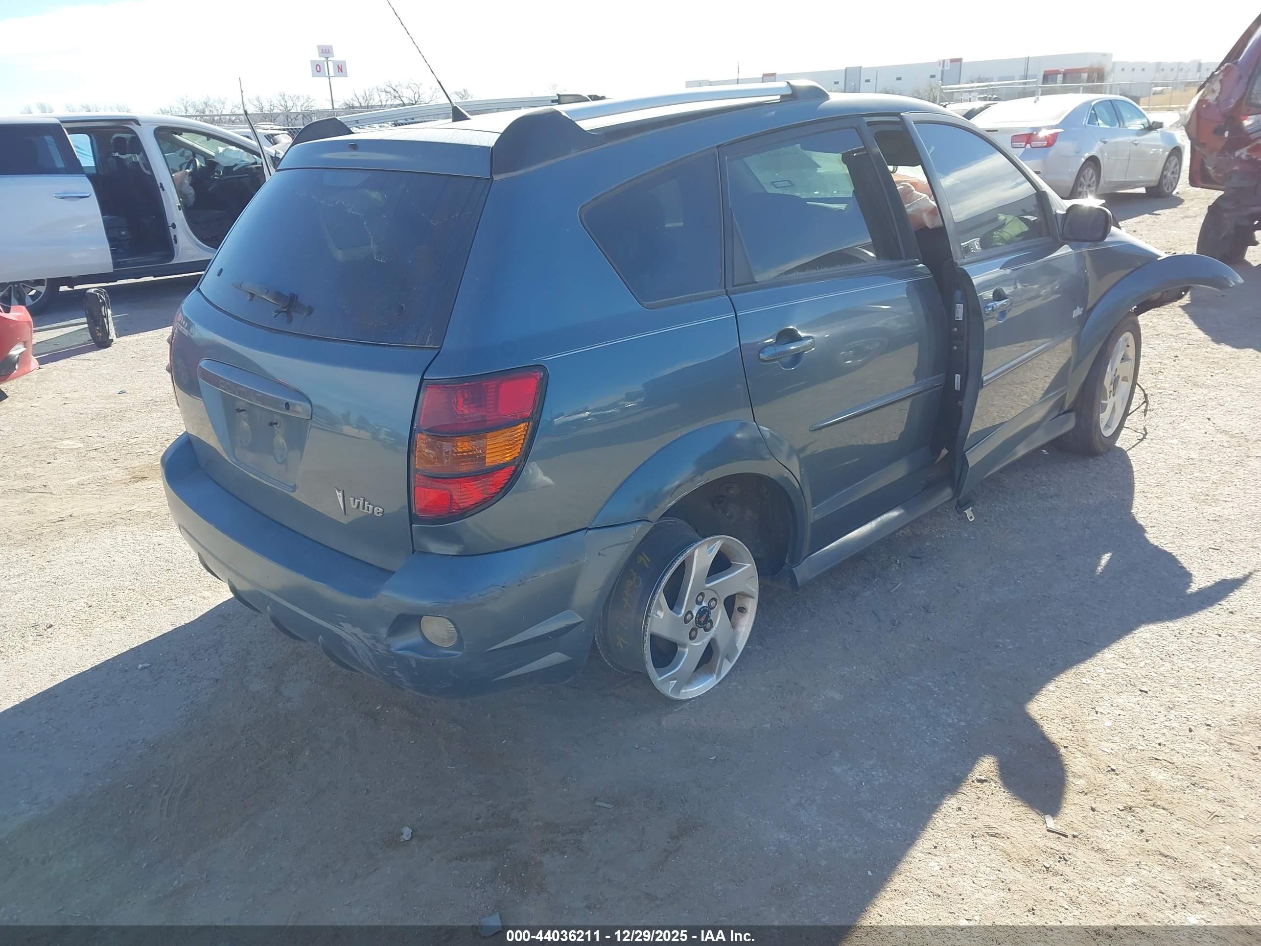 PONTIAC VIBE image 4
