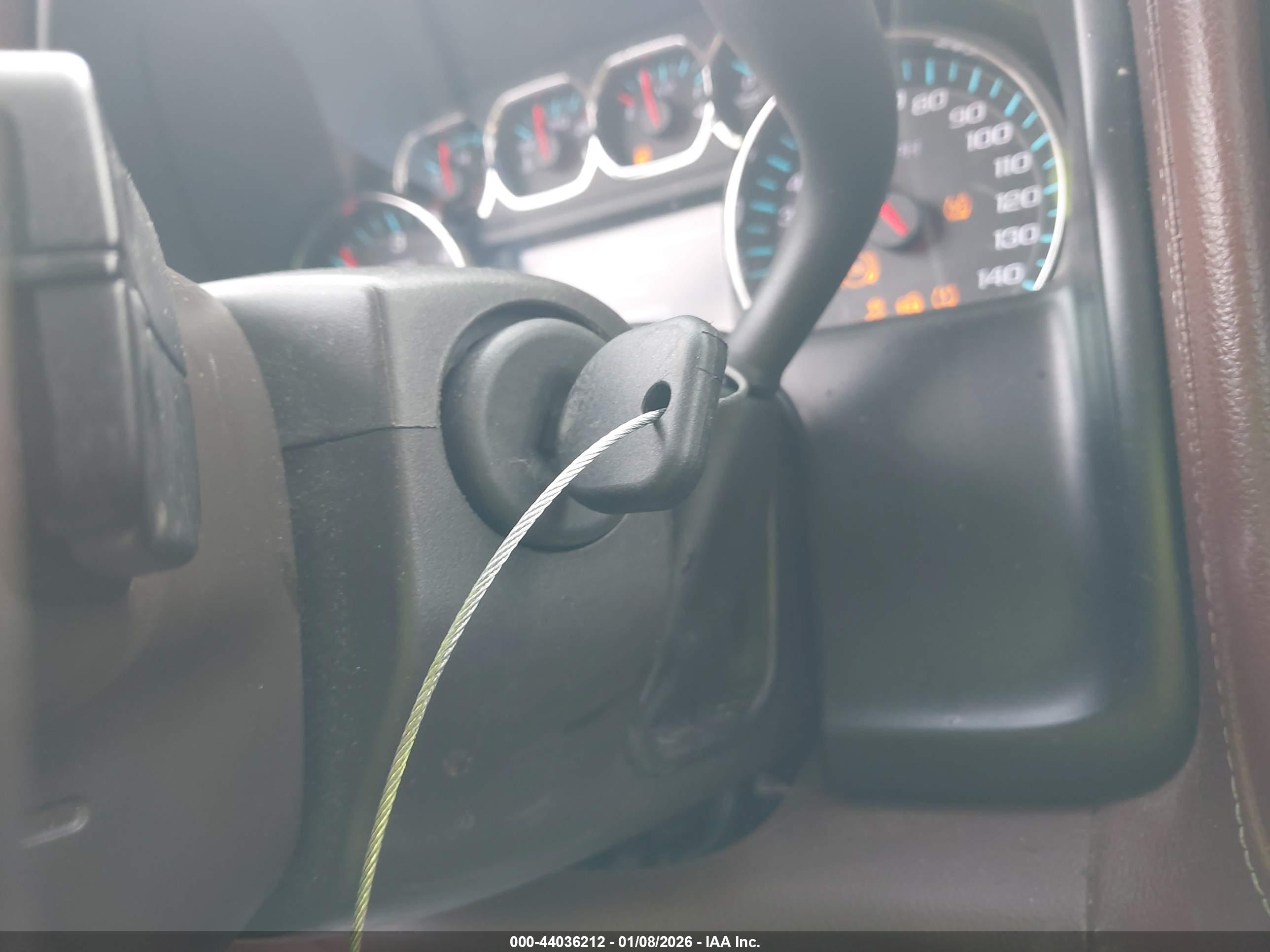 CHEVROLET SILVERADO image 11